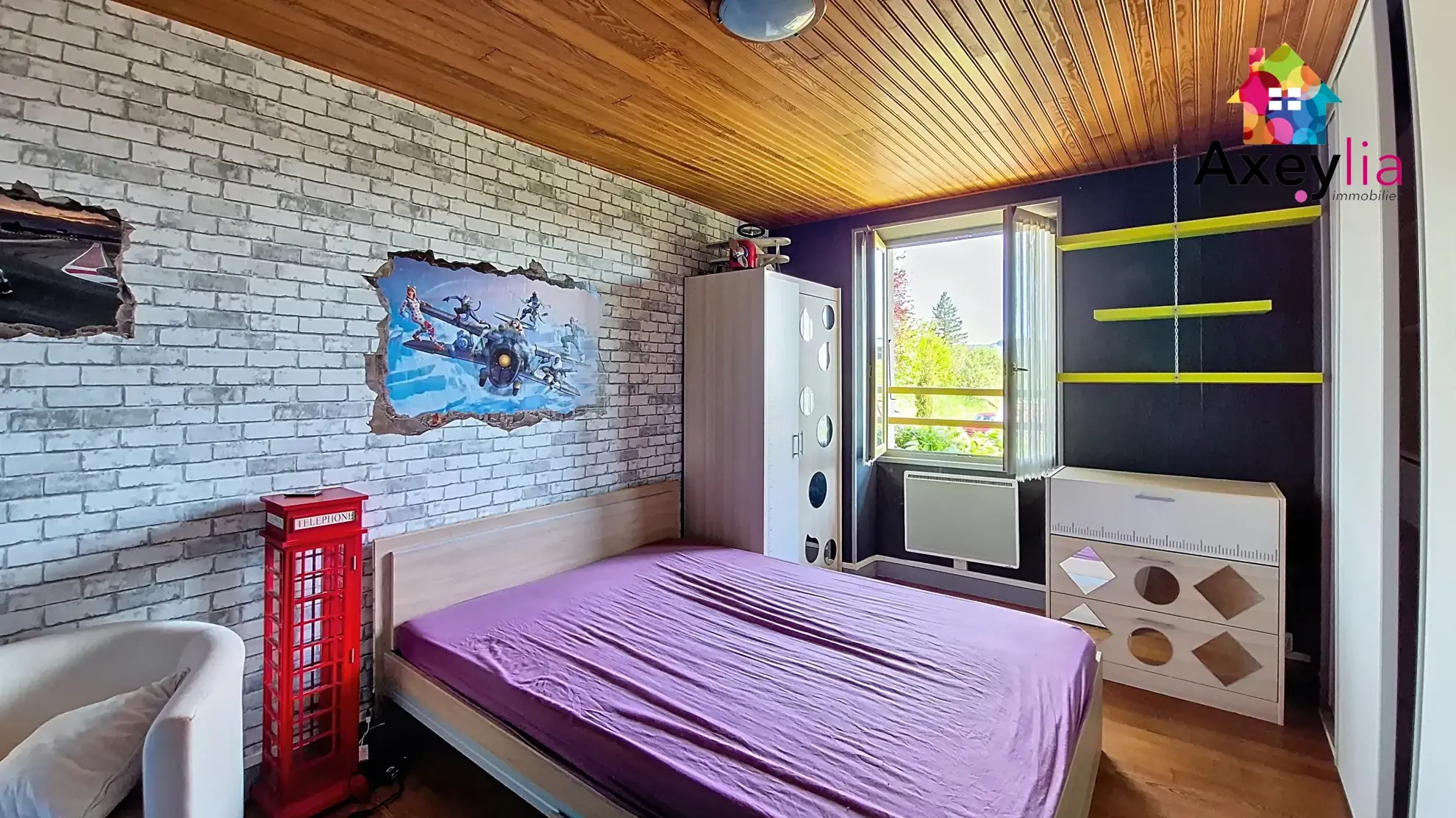 Maison 3 chambres avec grand terrain à Matour, secteur calme et vue dégagée 