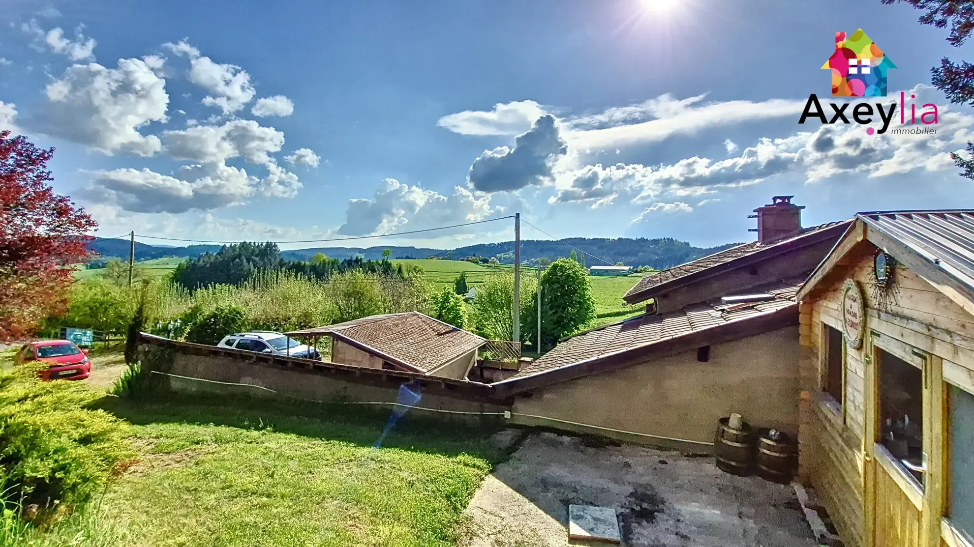 Maison 3 chambres avec grand terrain à Matour, secteur calme et vue dégagée 