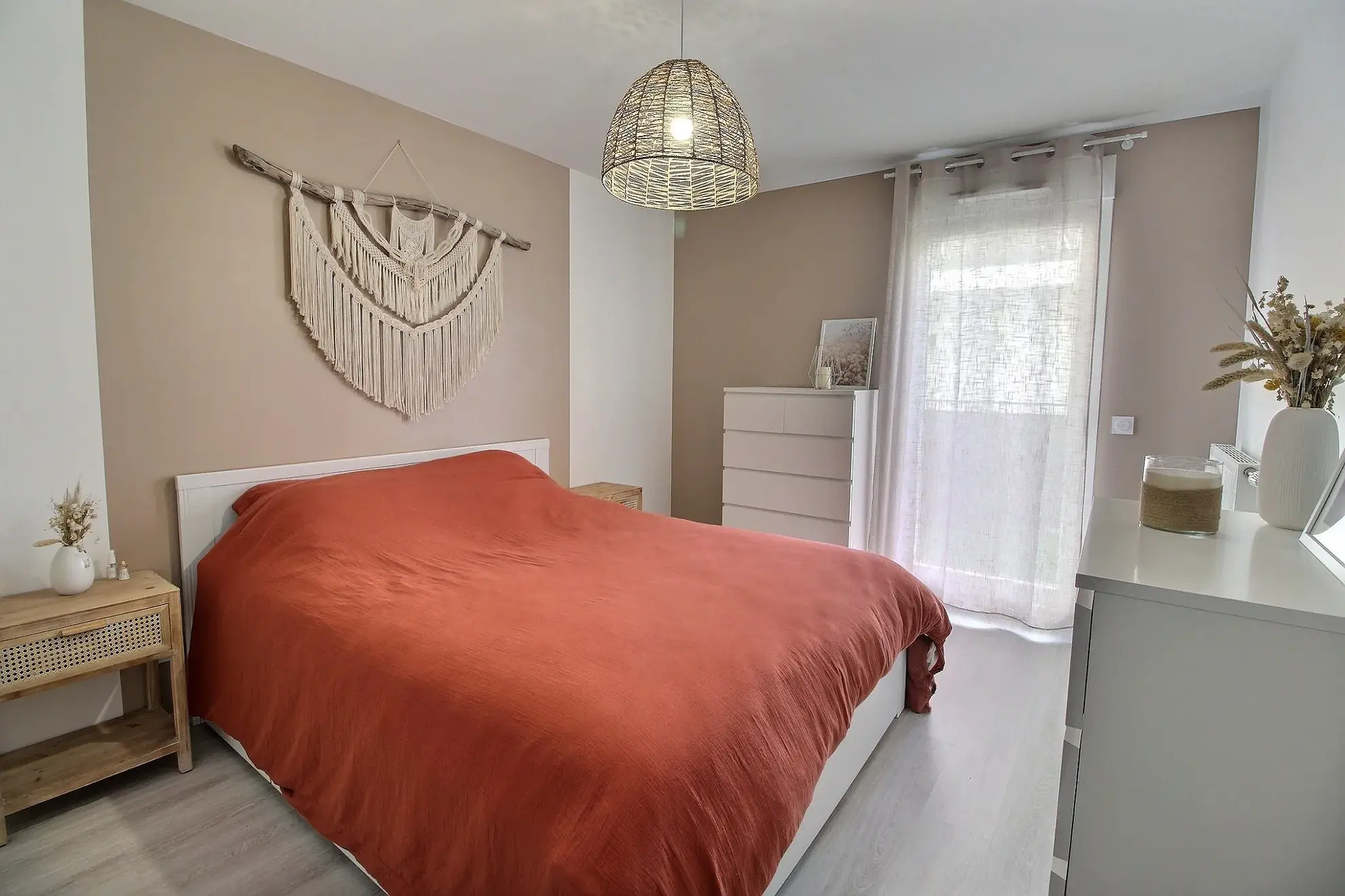 Appartement 3 pièces en rez-de-jardin à Saint-Laurent-de-Mure, proche commodités 