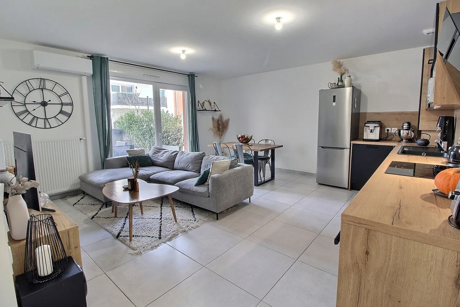 Appartement 3 pièces en rez-de-jardin à Saint-Laurent-de-Mure, proche commodités 