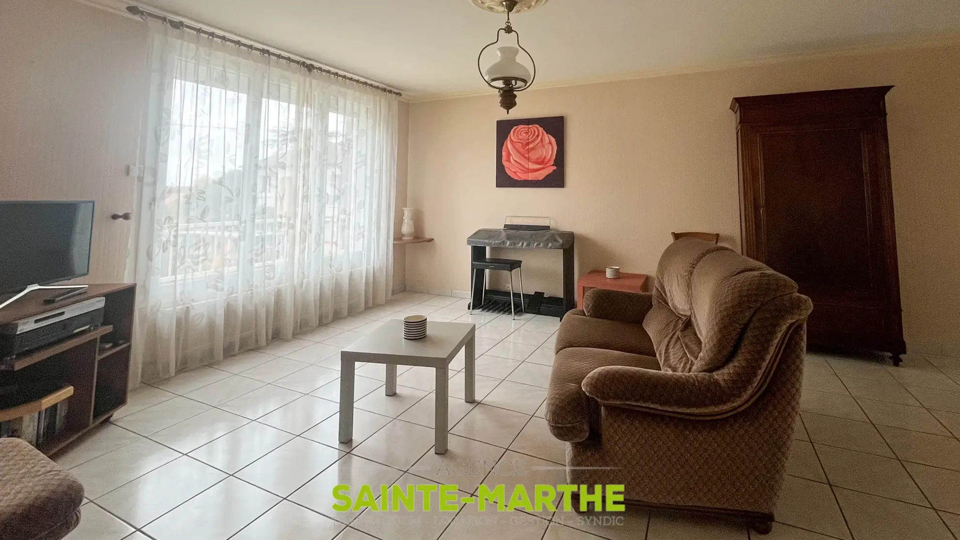 À vendre pavillon à Aiffres avec 4 chambres, garage et jardin clos 