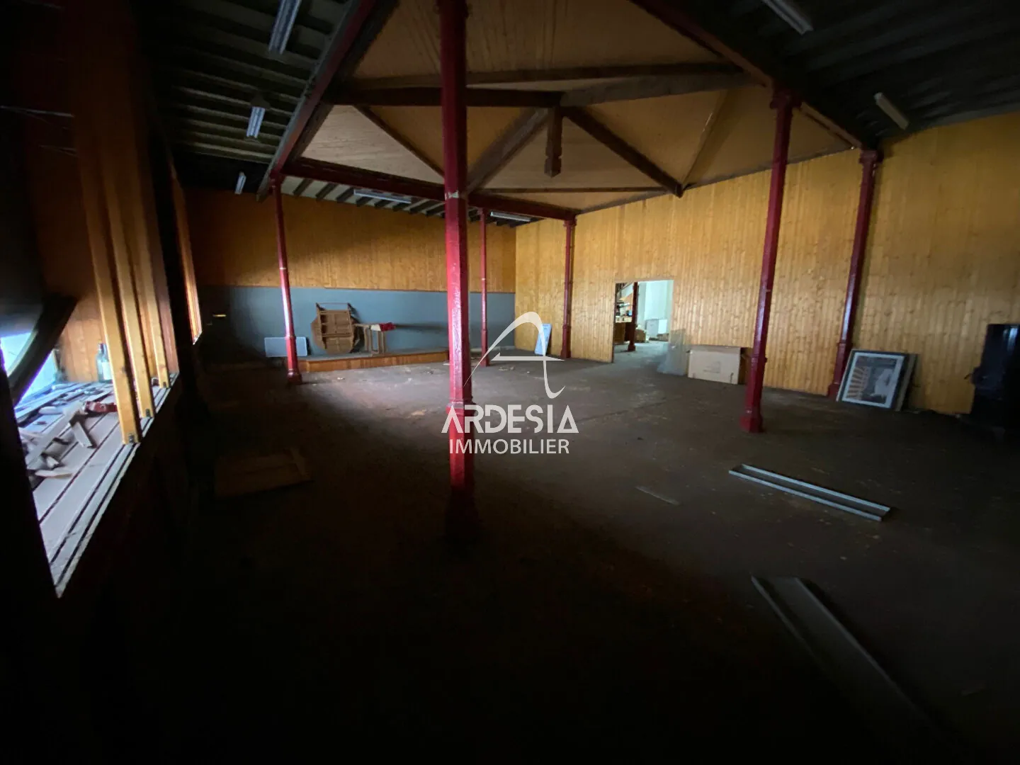 Loft à finir d'aménager à Saint Michel de Maurienne - Opportunité de rénovation rare 