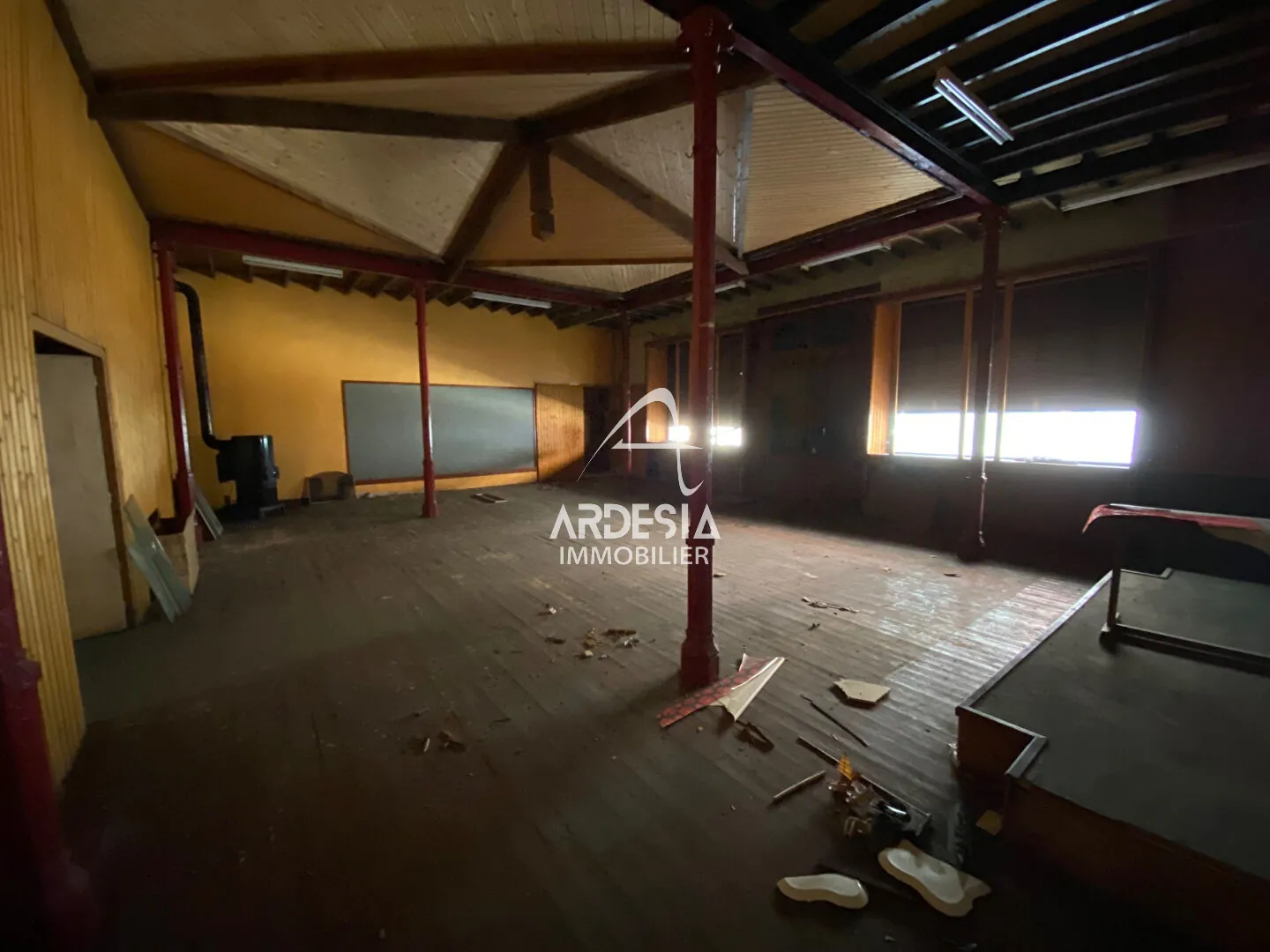 Loft à finir d'aménager à Saint Michel de Maurienne - Opportunité de rénovation rare 