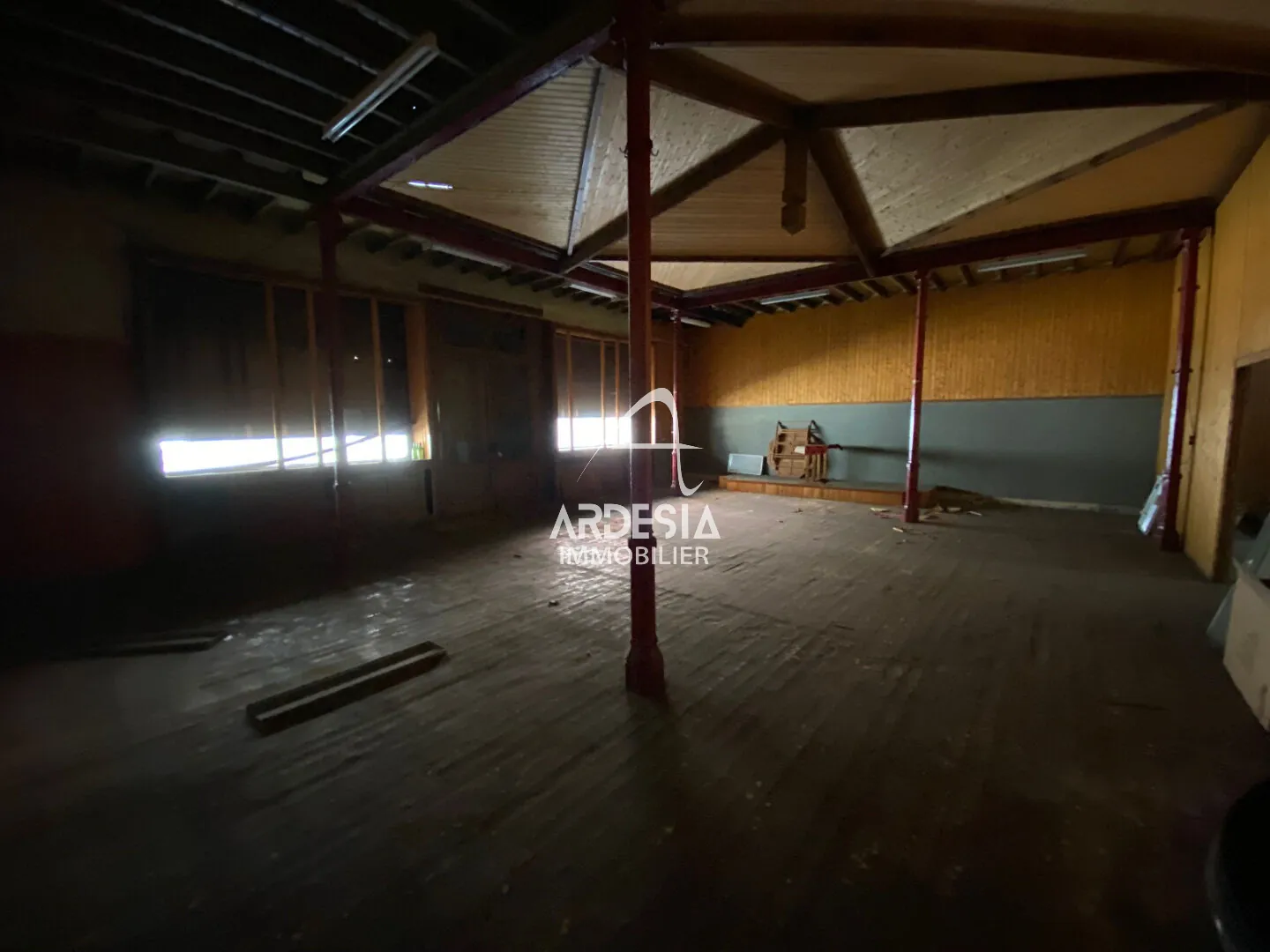 Loft à finir d'aménager à Saint Michel de Maurienne - Opportunité de rénovation rare 