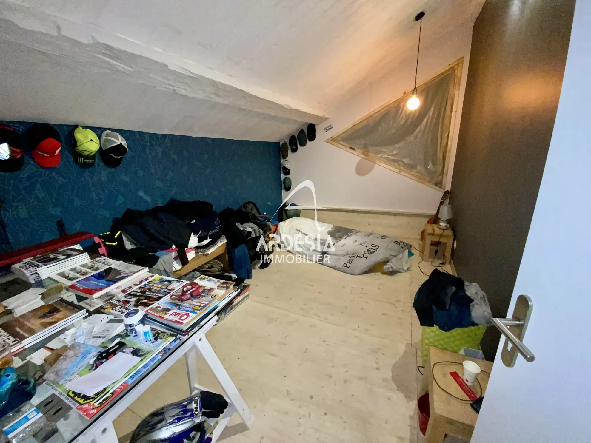 Loft à finir d'aménager à Saint Michel de Maurienne - Opportunité de rénovation rare 