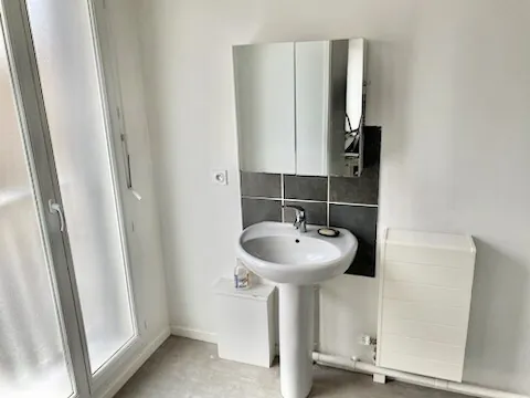 Studio à vendre à Mantes-la-Ville 27 m² dans résidence sécurisée 