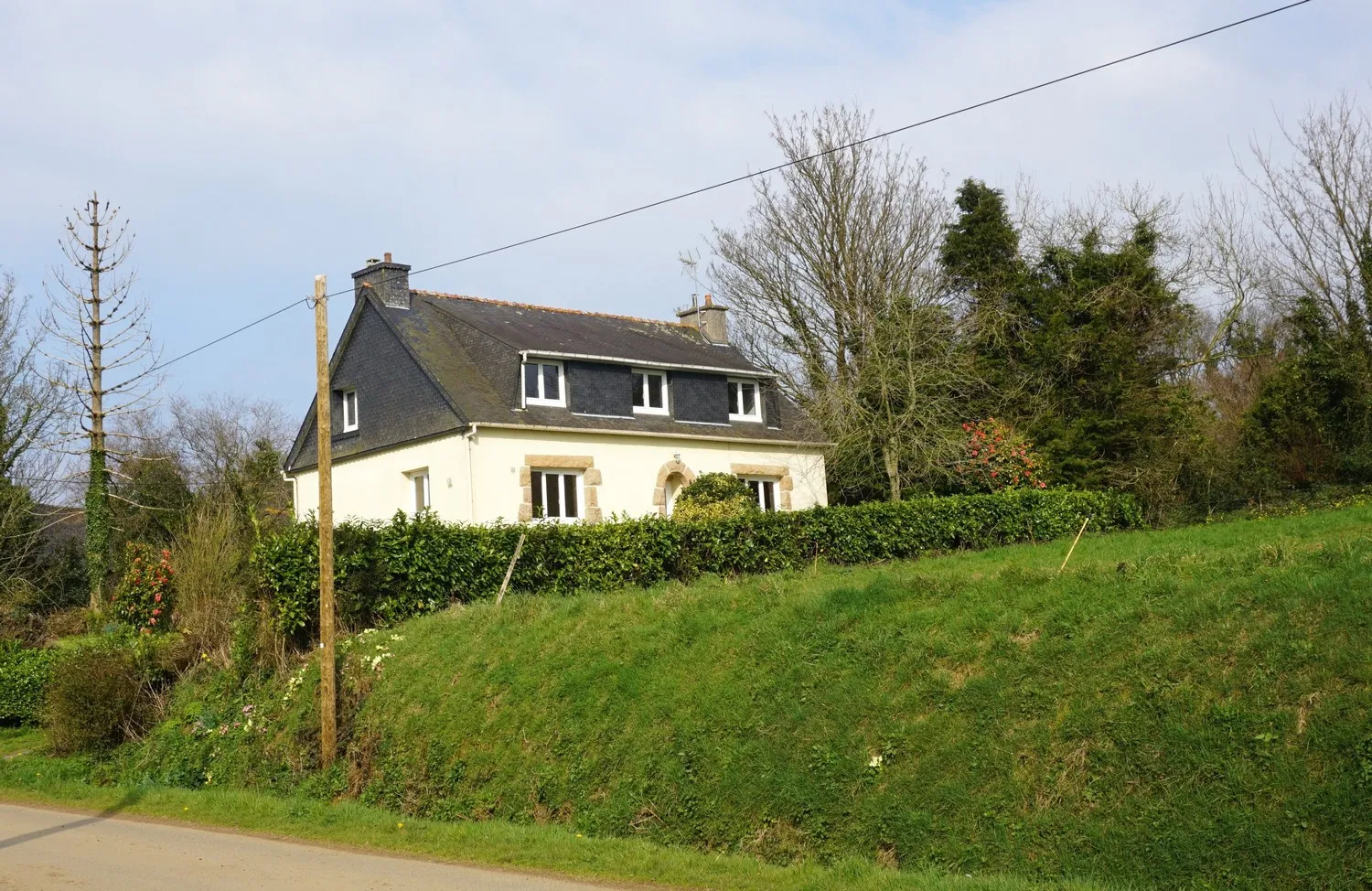 Maison 4 chambres à Plougonver, calme et campagne, à vendre 