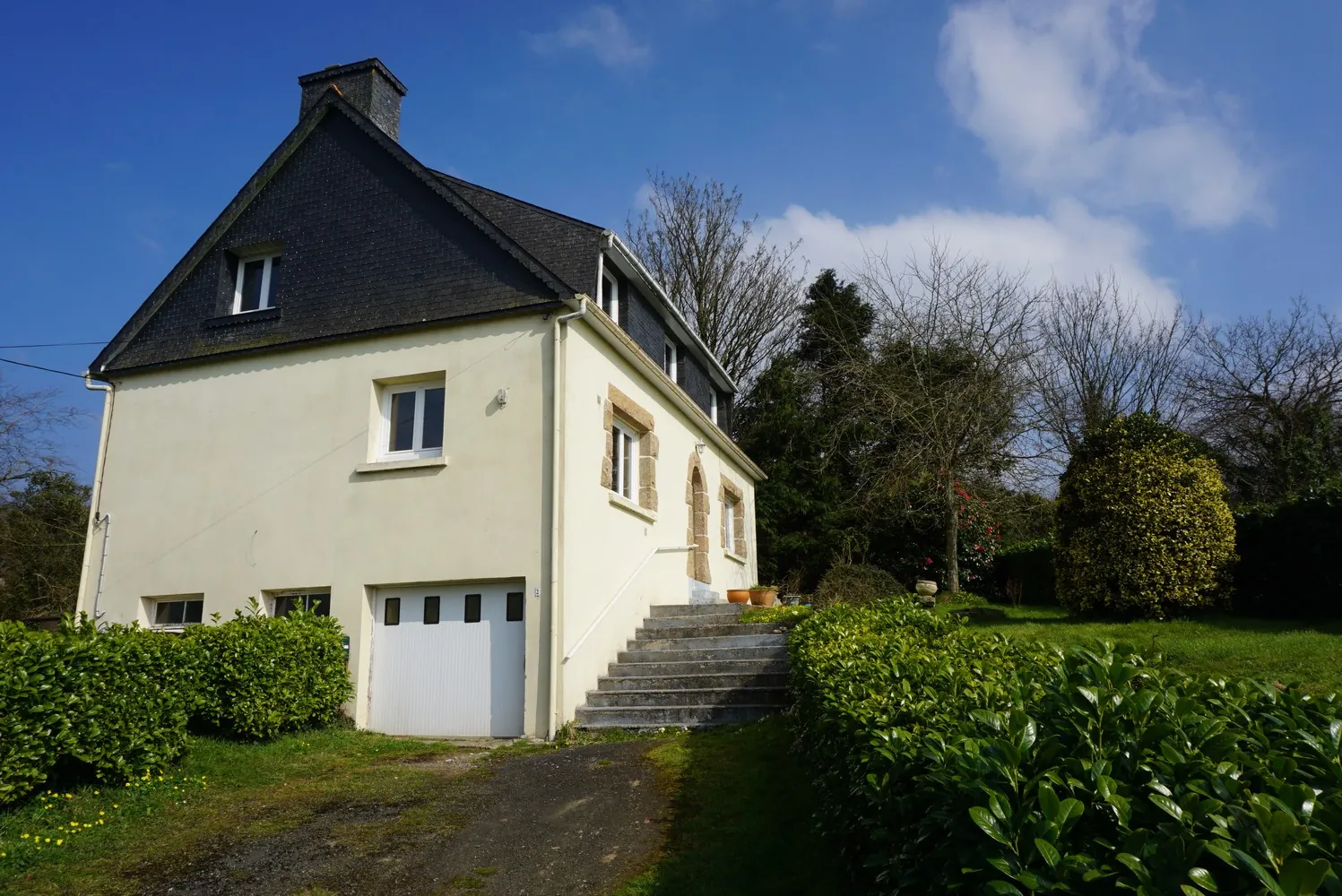 Maison 4 chambres à Plougonver, calme et campagne, à vendre 