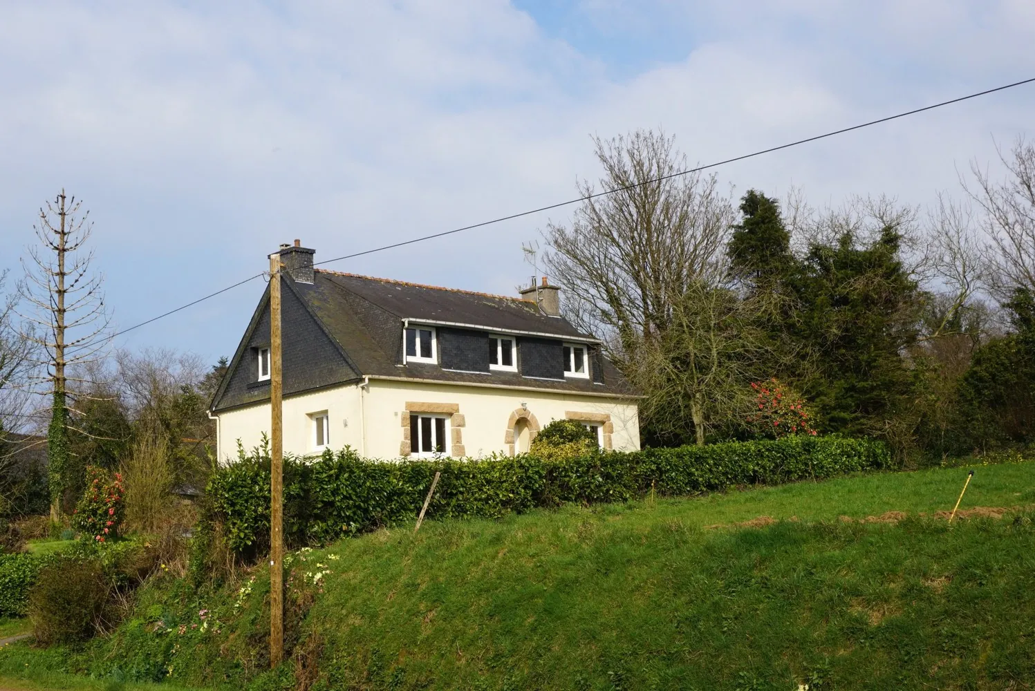 Maison 4 chambres à Plougonver, calme et campagne, à vendre