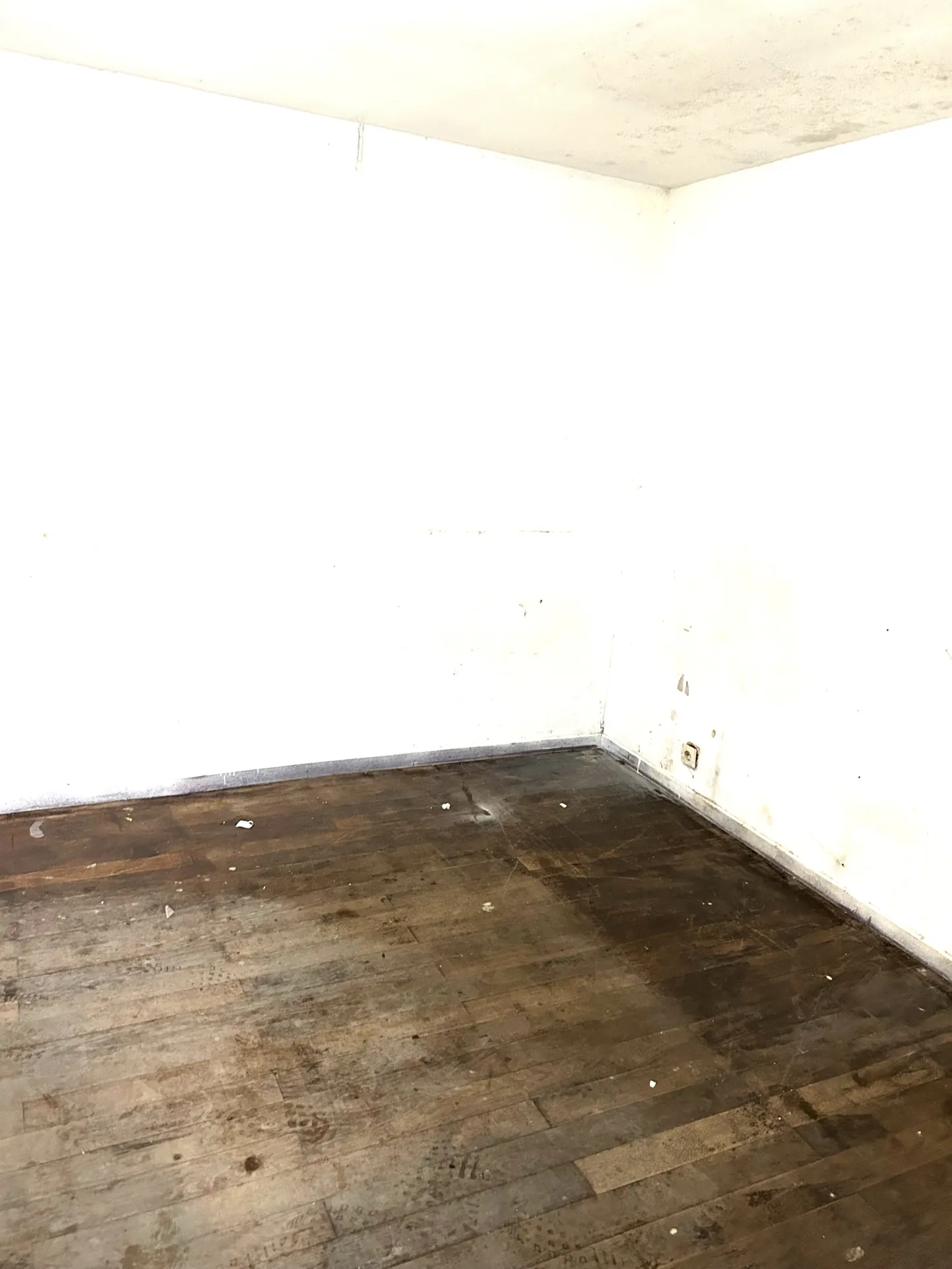 Maison à rénover à Gisors - Terrain de 367 m², proche gare, idéal investisseur 