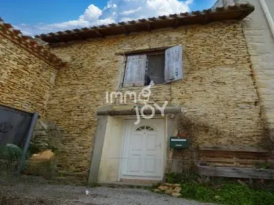 Maison de village à Carlipa avec appartements loués – Opportunité d'investissement dans l'Aude