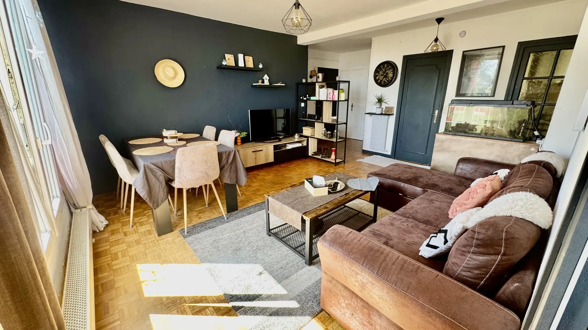 Appartement 4 pièces lumineux à Mantes-la-Ville avec parking et cave en centre-ville 