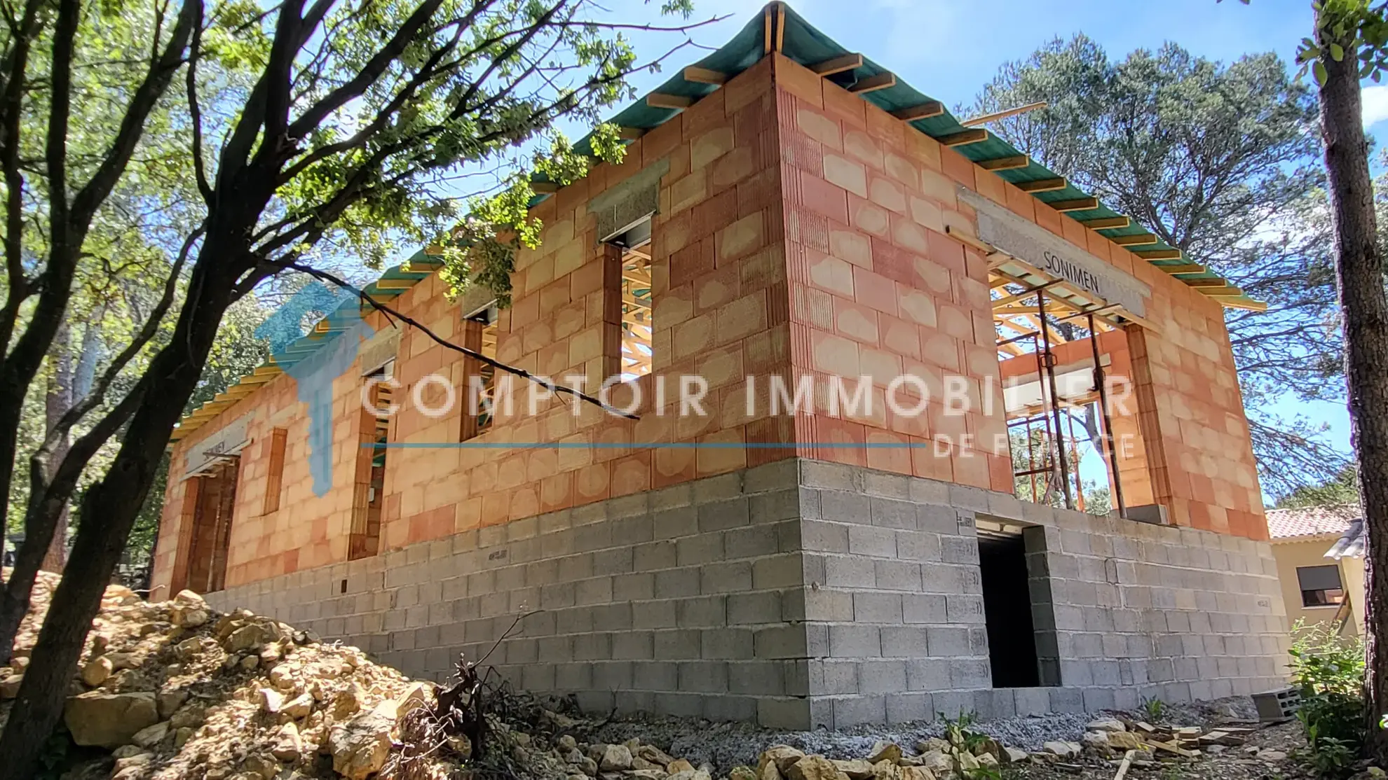 Maison de plain-pied de 140m² proche d'Anduze avec terrain de 2000m² à vendre 