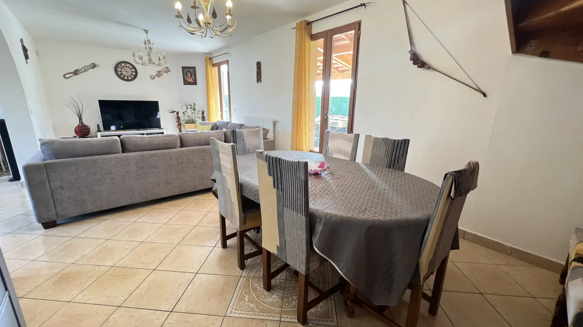 Maison individuelle à Vayres-sur-Essonne de 130 m² avec terrain et garage 