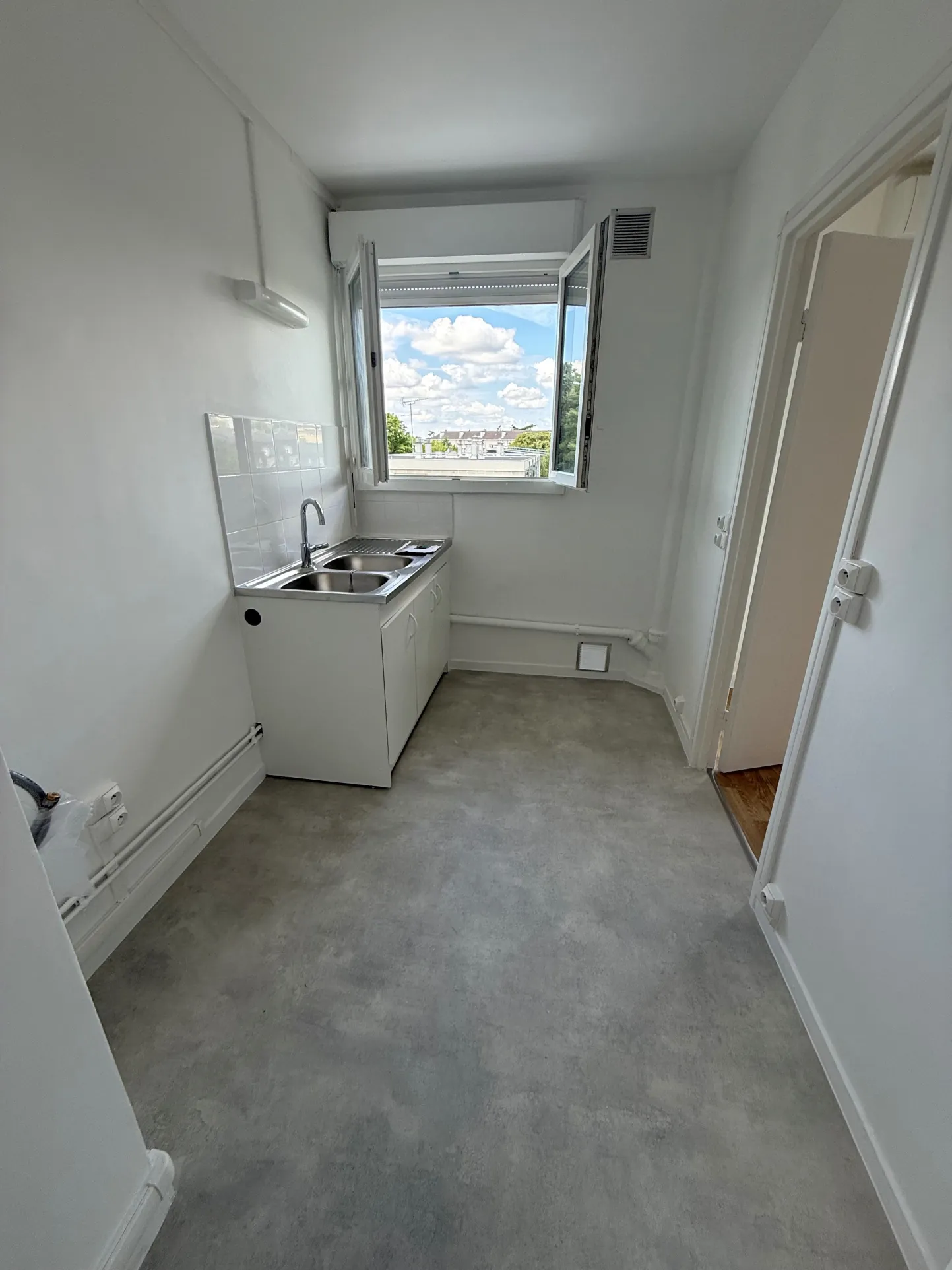 Appartement 3 pièces lumineux à Massy Opéra – Programme rénové proche transports et commodités 