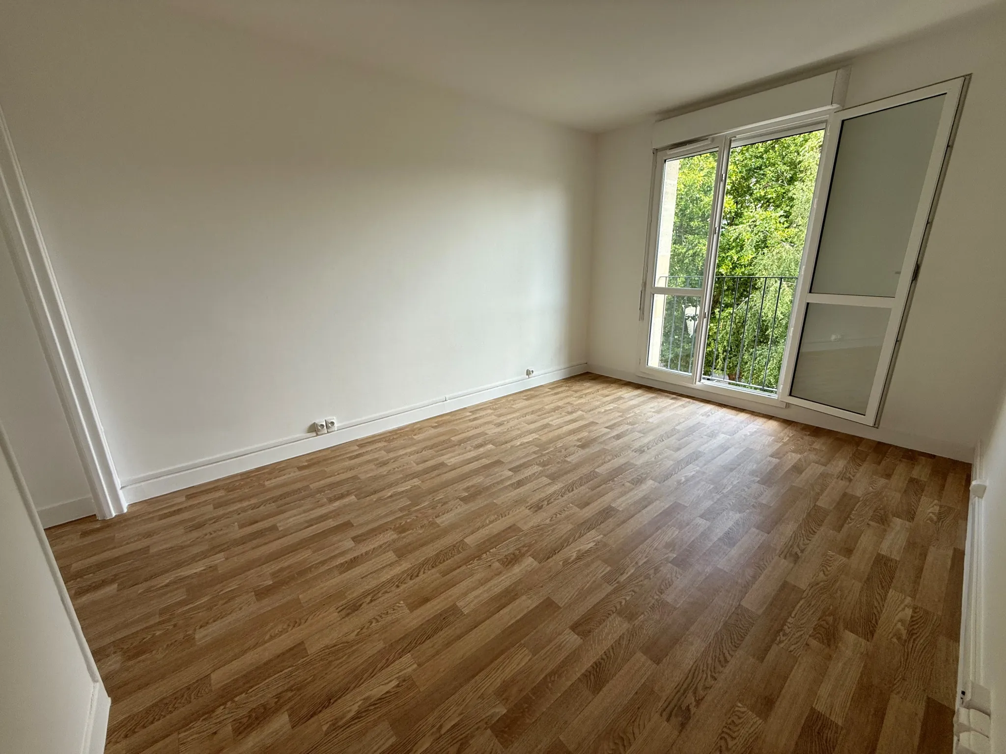 Appartement 3 pièces lumineux à Massy Opéra – Programme rénové proche transports et commodités 