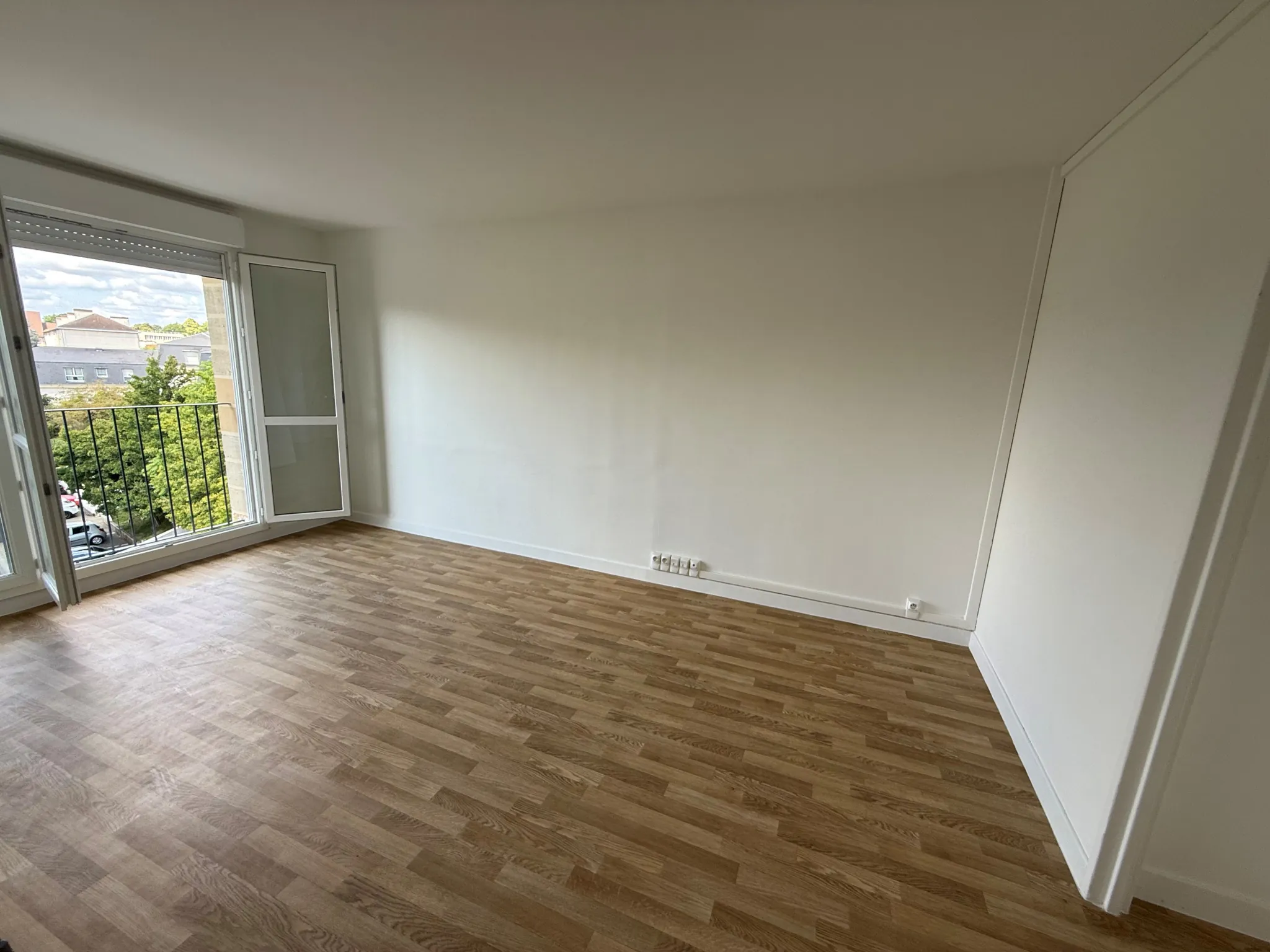 Appartement 3 pièces lumineux à Massy Opéra – Programme rénové proche transports et commodités 