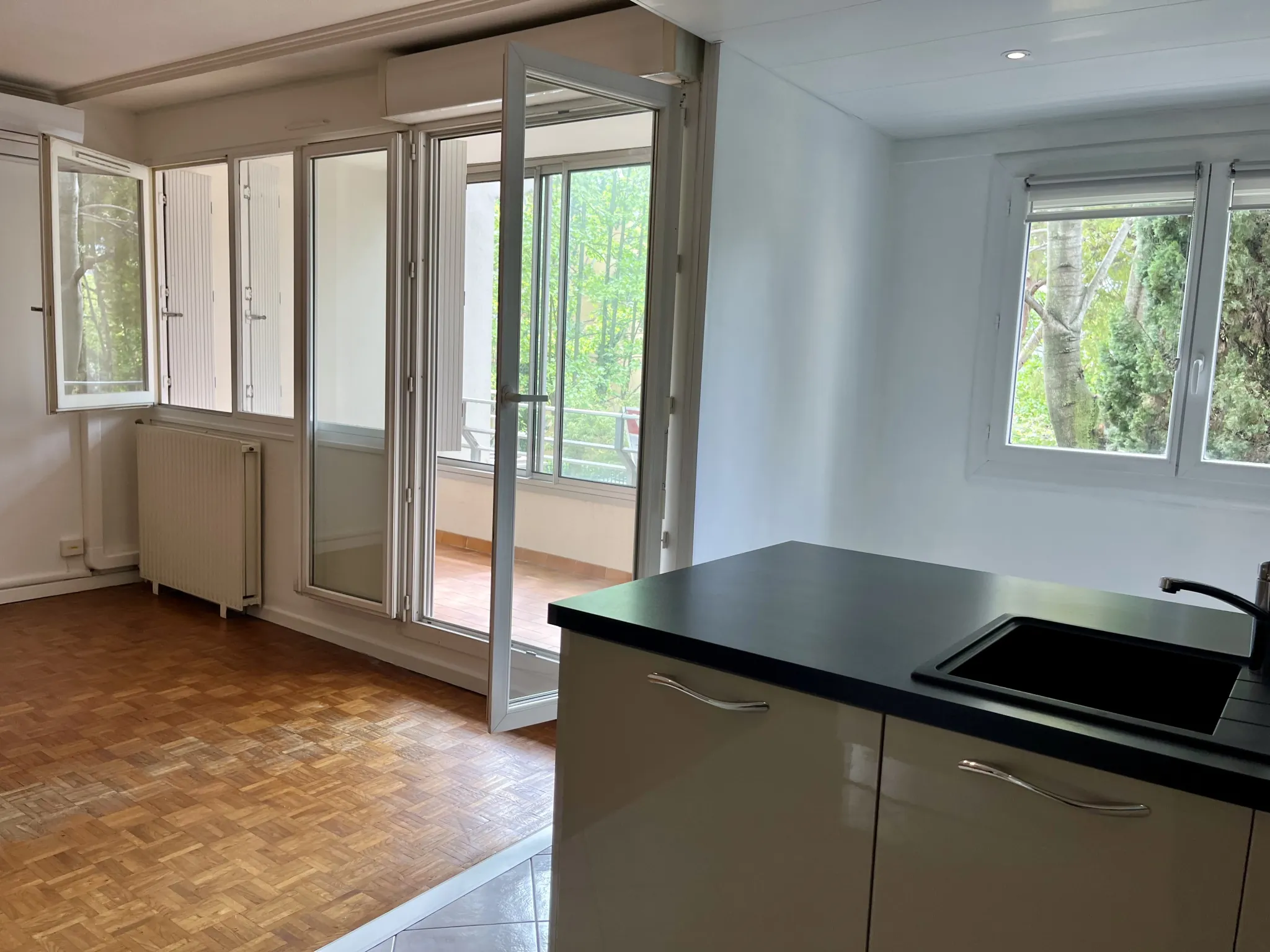 Appartement T3 lumineux avec loggia dans résidence sécurisée à Montpellier Estanove 