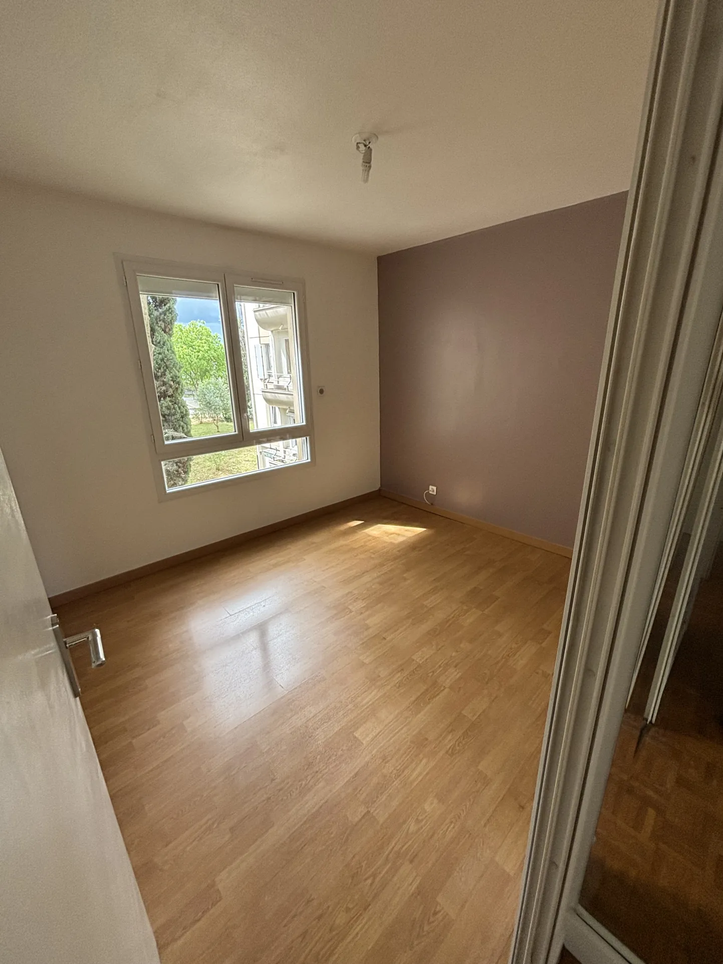 Appartement T3 lumineux avec loggia dans résidence sécurisée à Montpellier Estanove 