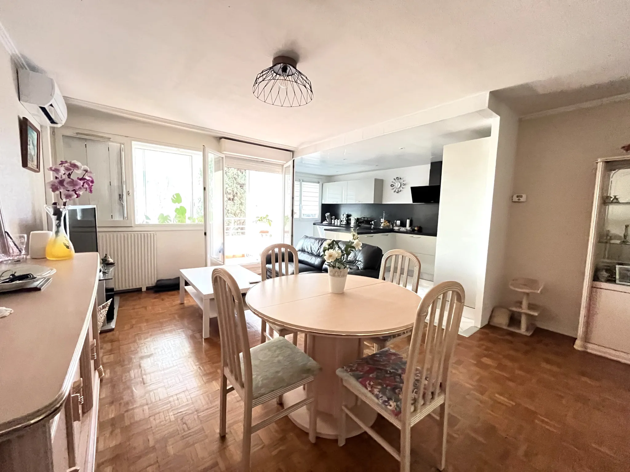 Appartement T3 lumineux avec loggia dans résidence sécurisée à Montpellier Estanove 