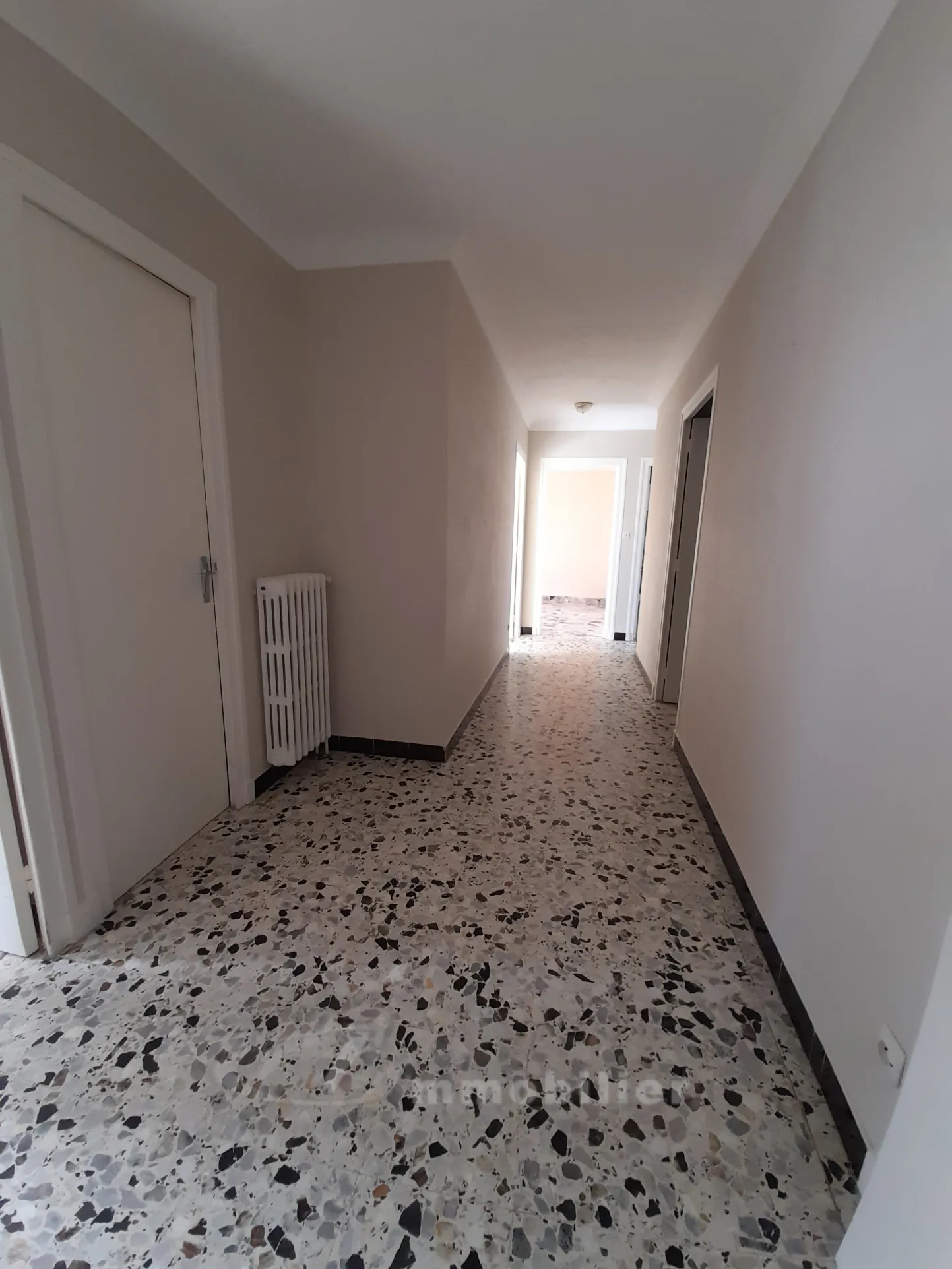 À vendre maison de 123 m² avec garage et terrain clos à Romans-sur-Isère 