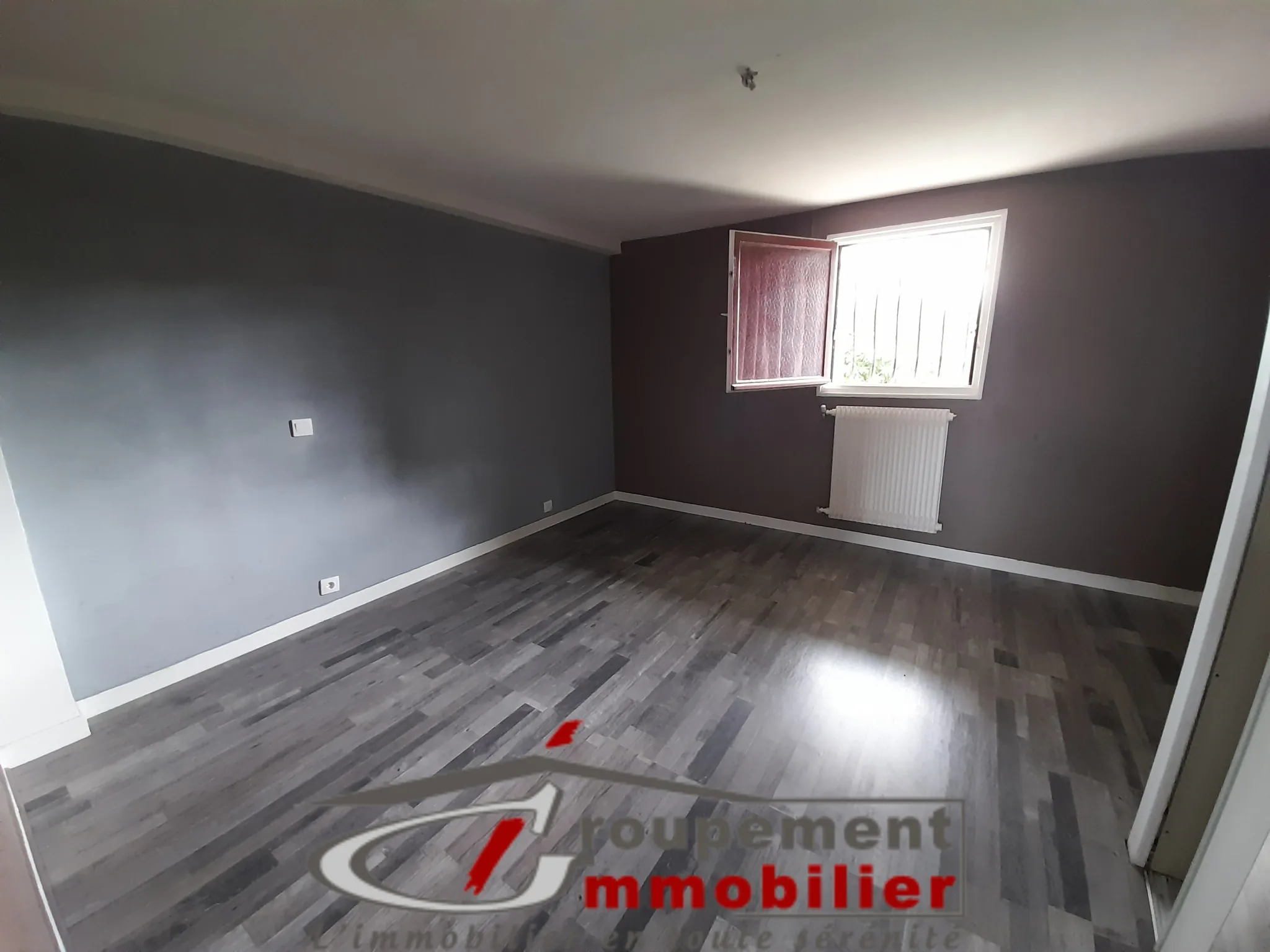 À vendre maison de 123 m² avec garage et terrain clos à Romans-sur-Isère 