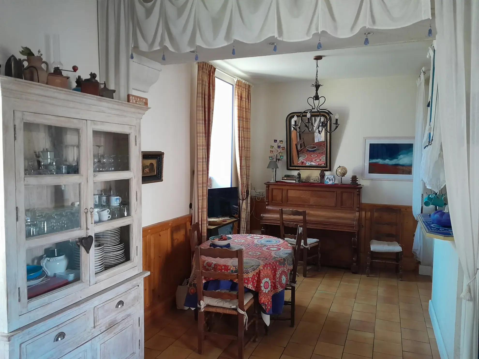 Maison de charme avec jardin, gîte et local commercial à Malause près du Canal du Midi 