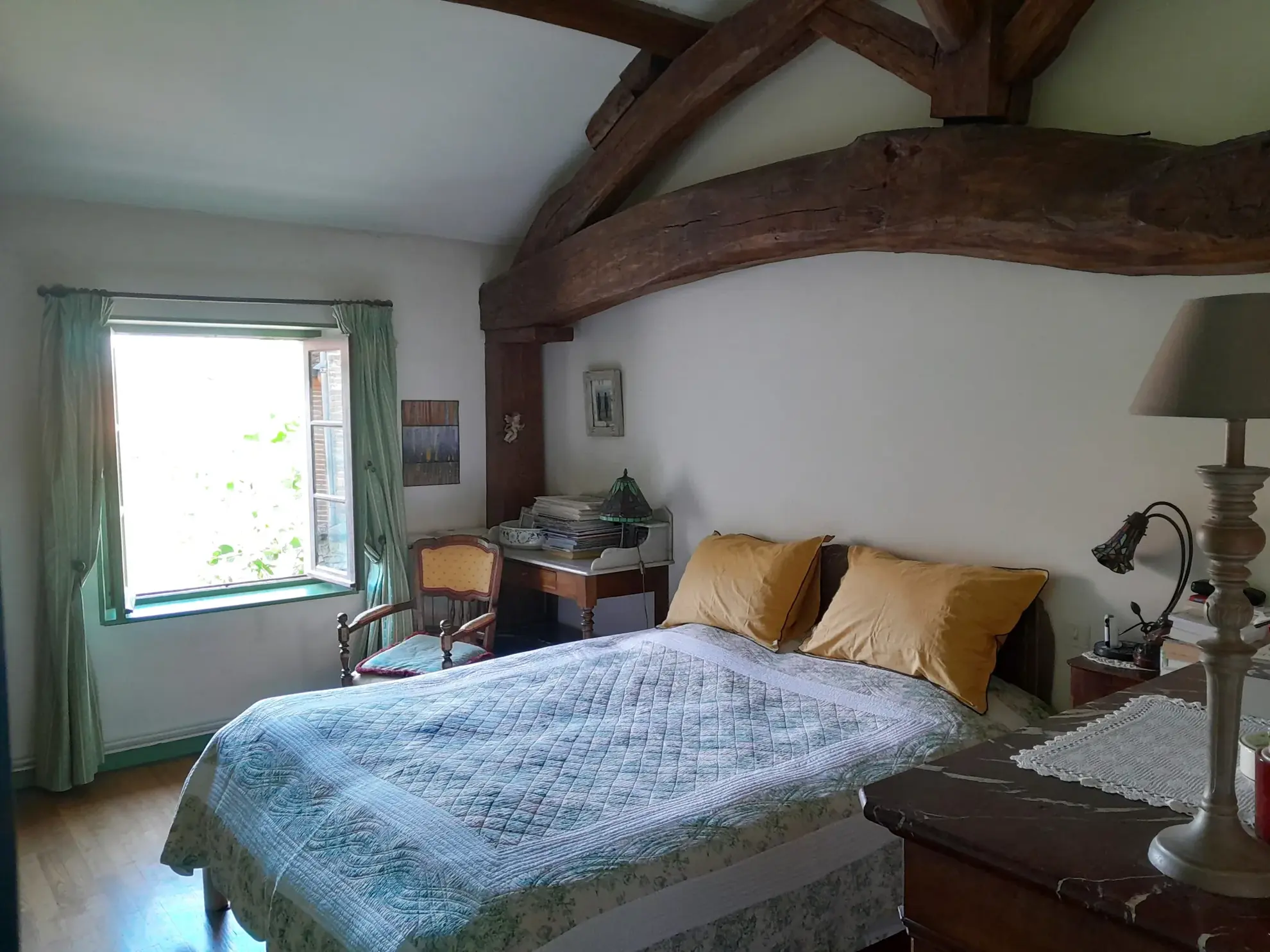 Maison de charme avec jardin, gîte et local commercial à Malause près du Canal du Midi 