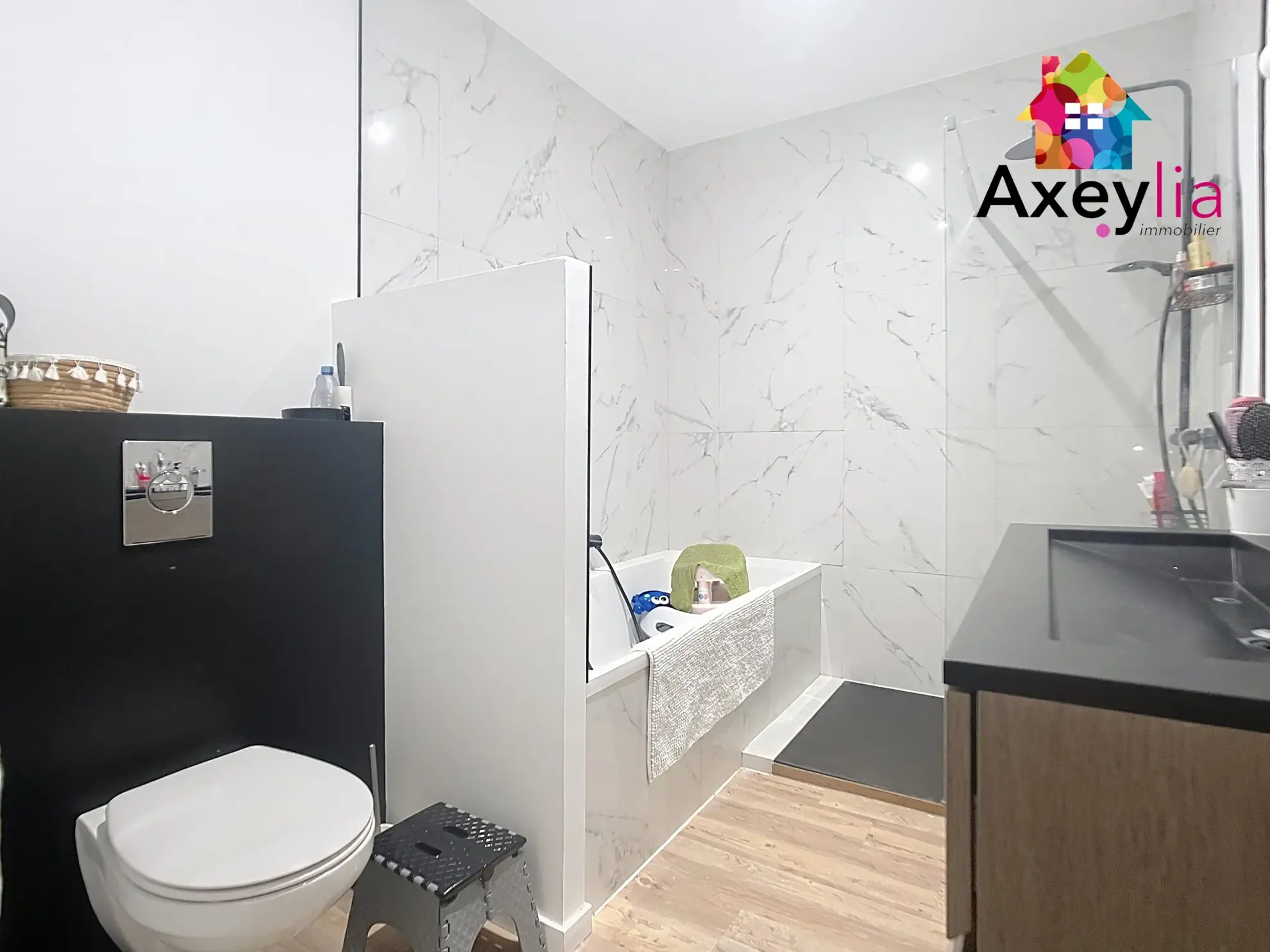 Maison rénovée 3 chambres avec terrain de 651 m² au Coteau 