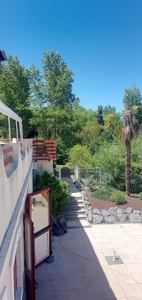 Villa de luxe à Daumazan-sur-Arize dans résidence avec services haut de gamme 