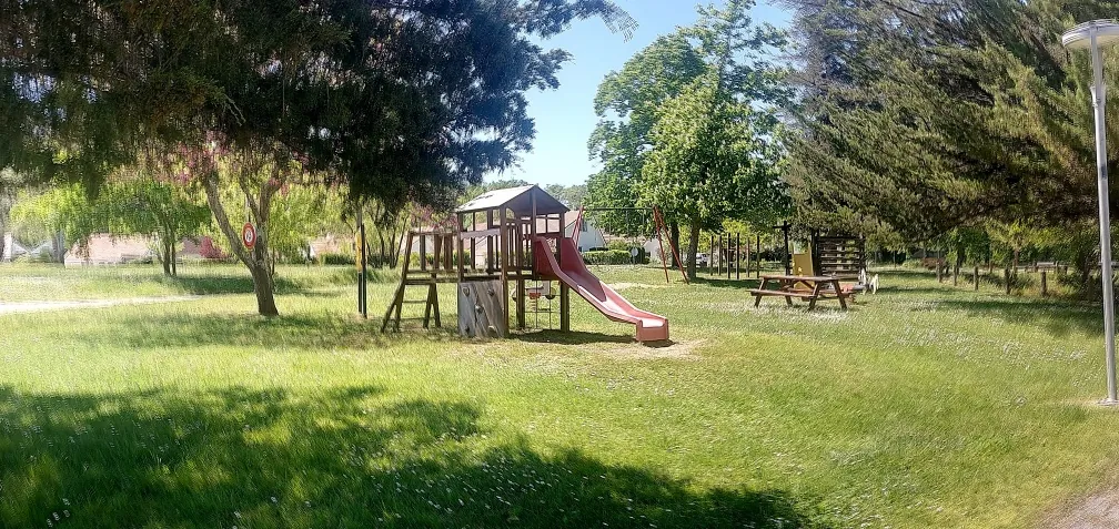 Villa de luxe à Daumazan-sur-Arize dans résidence avec services haut de gamme 