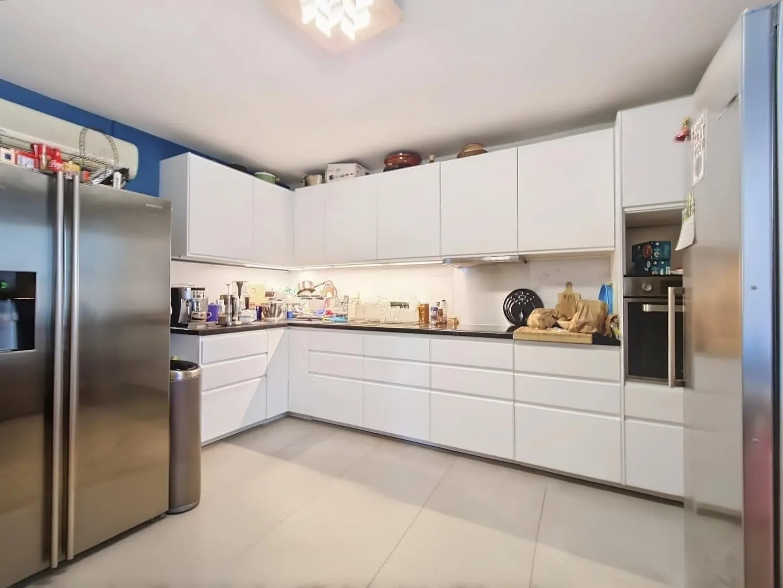 Appartement T6 spacieux à Istres avec terrasses et garage proche commerces