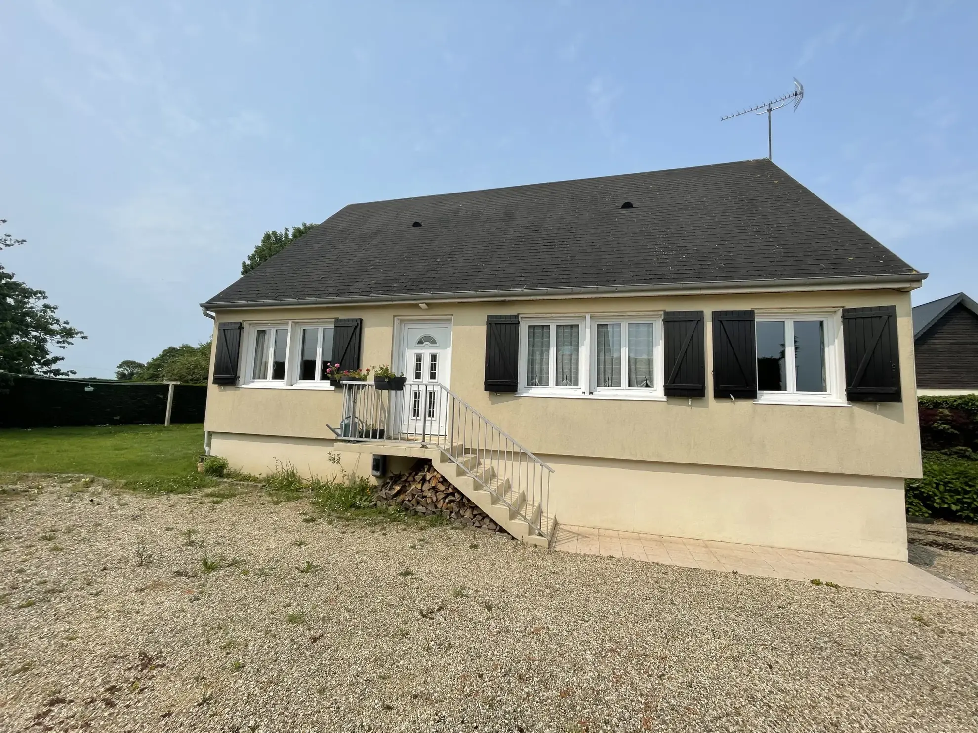 Maison de plain-pied à vendre proche de la mer à Saint Pierre en Port 