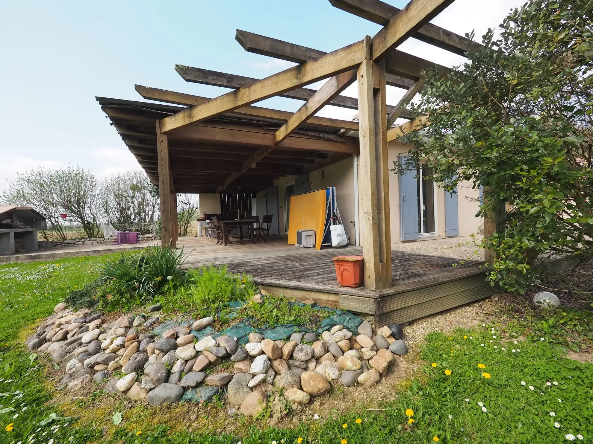 Belle villa de plain-pied de 168 m2 à Mongauzy proche de l’autoroute 