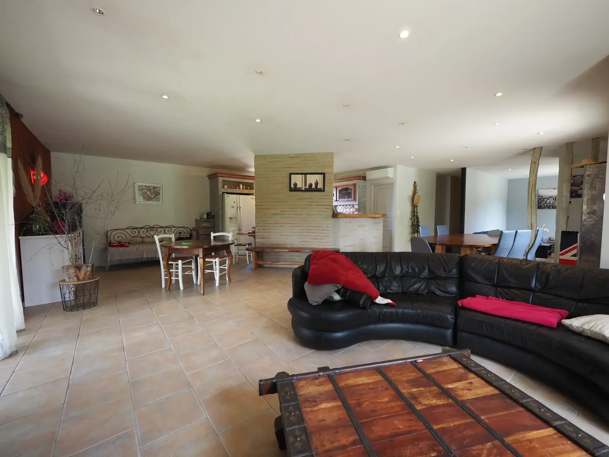 Belle villa de plain-pied de 168 m2 à Mongauzy proche de l’autoroute 