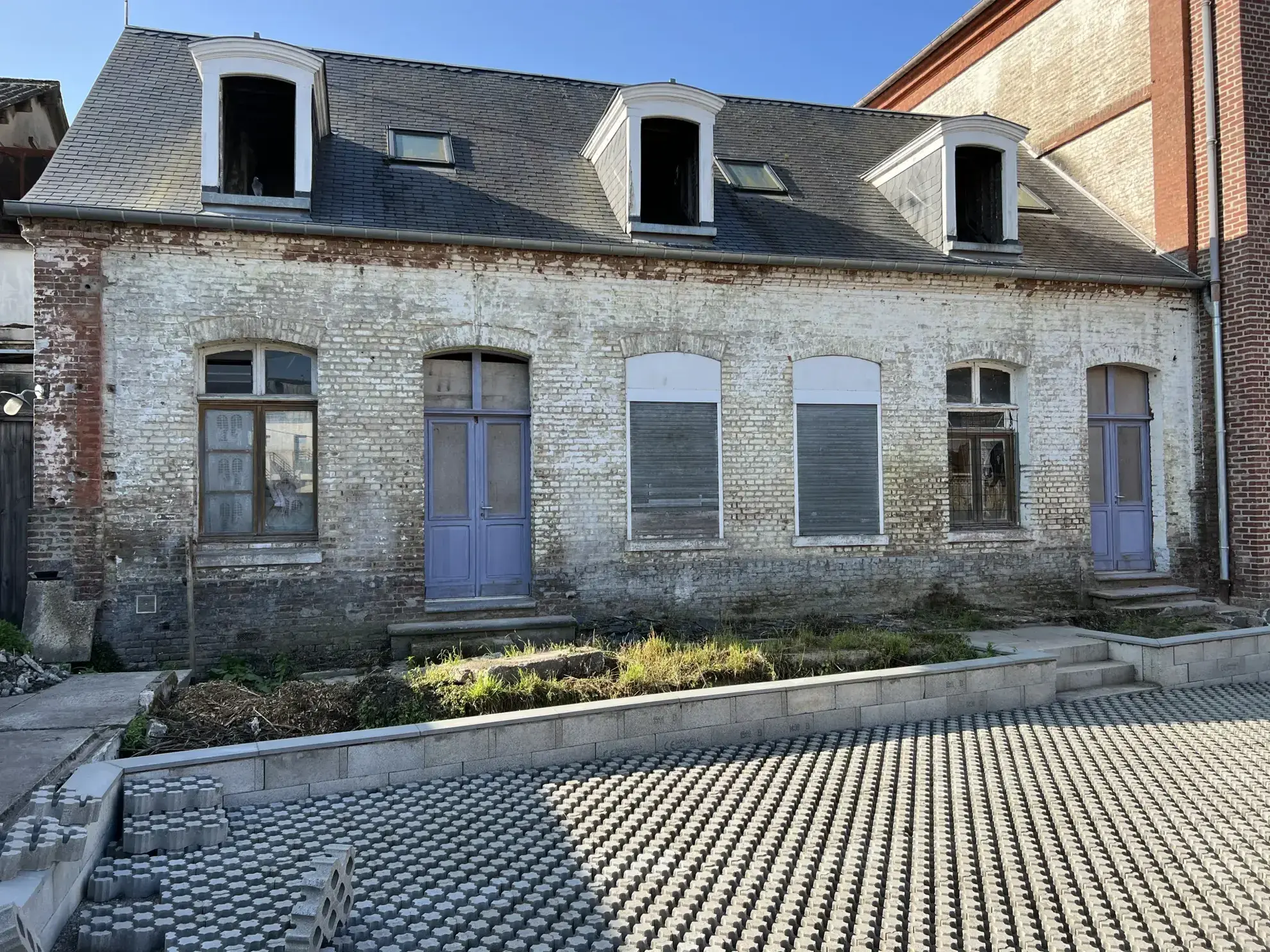 Immeuble à transformer en plusieurs maisons en centre-ville d'Abbeville 