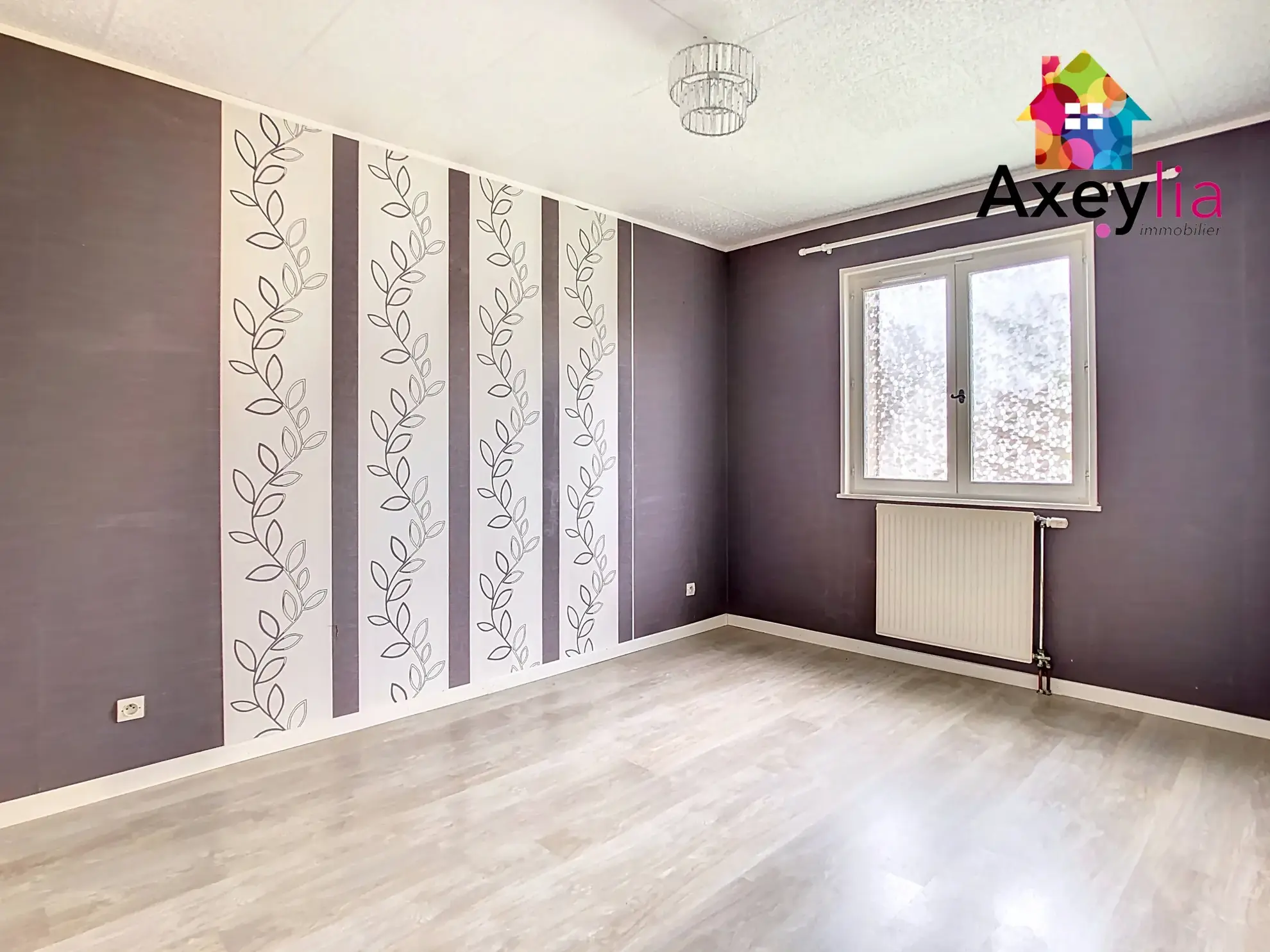 Maison familiale à Digoin avec 5 chambres, garage et terrasse 