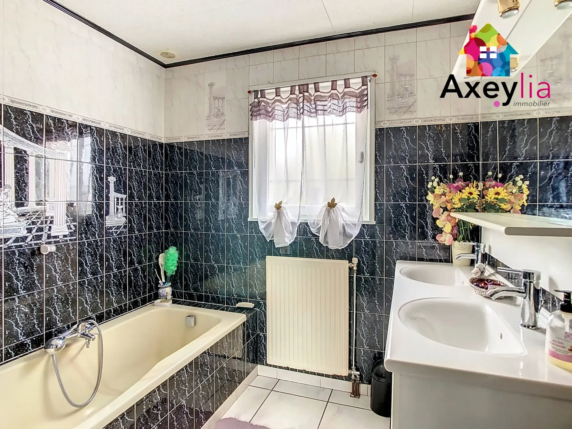 Maison familiale à Digoin avec 5 chambres, garage et terrasse 