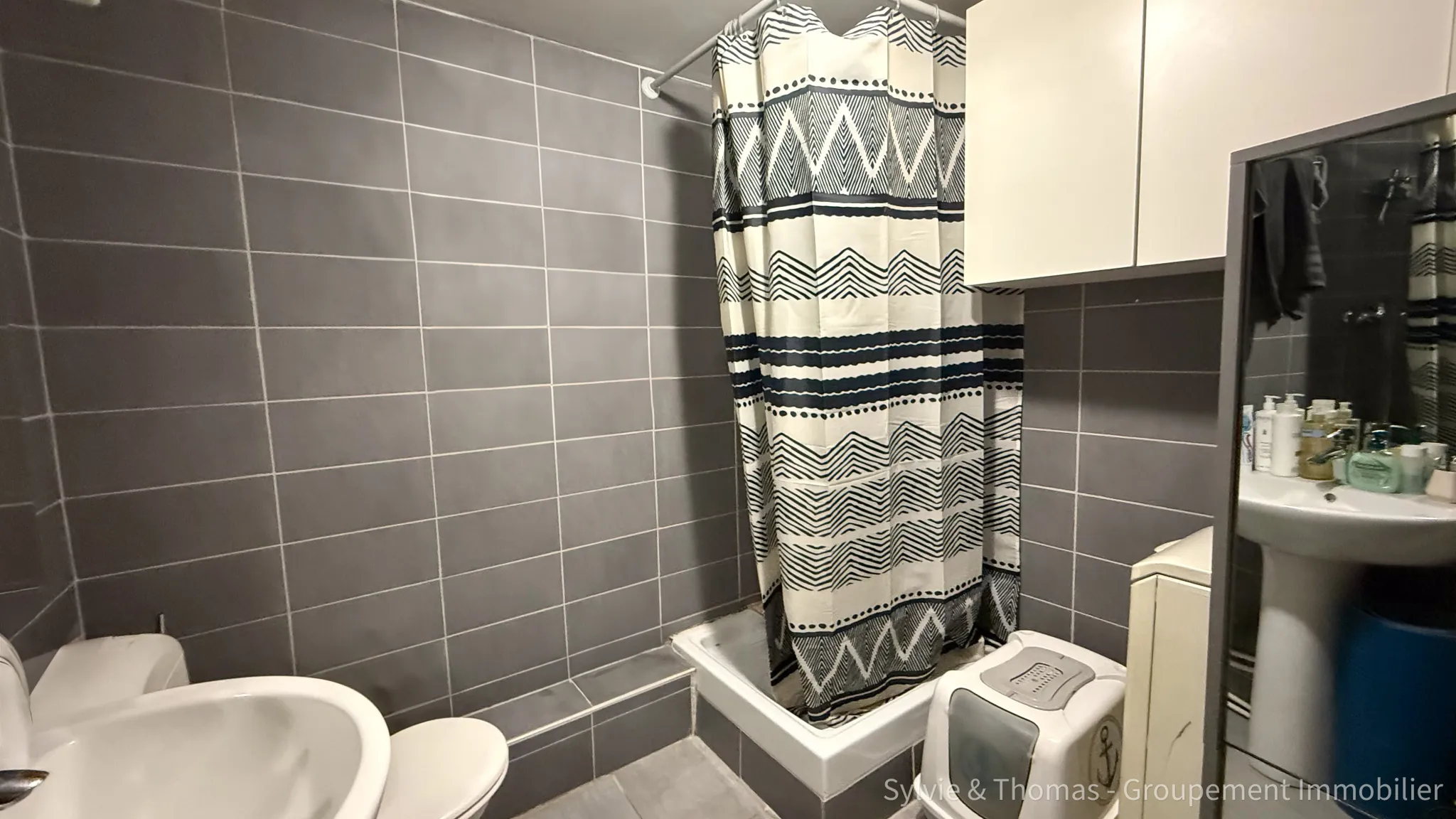 Charmante maison de ville à Orange avec studio indépendant et duplex lumineux 