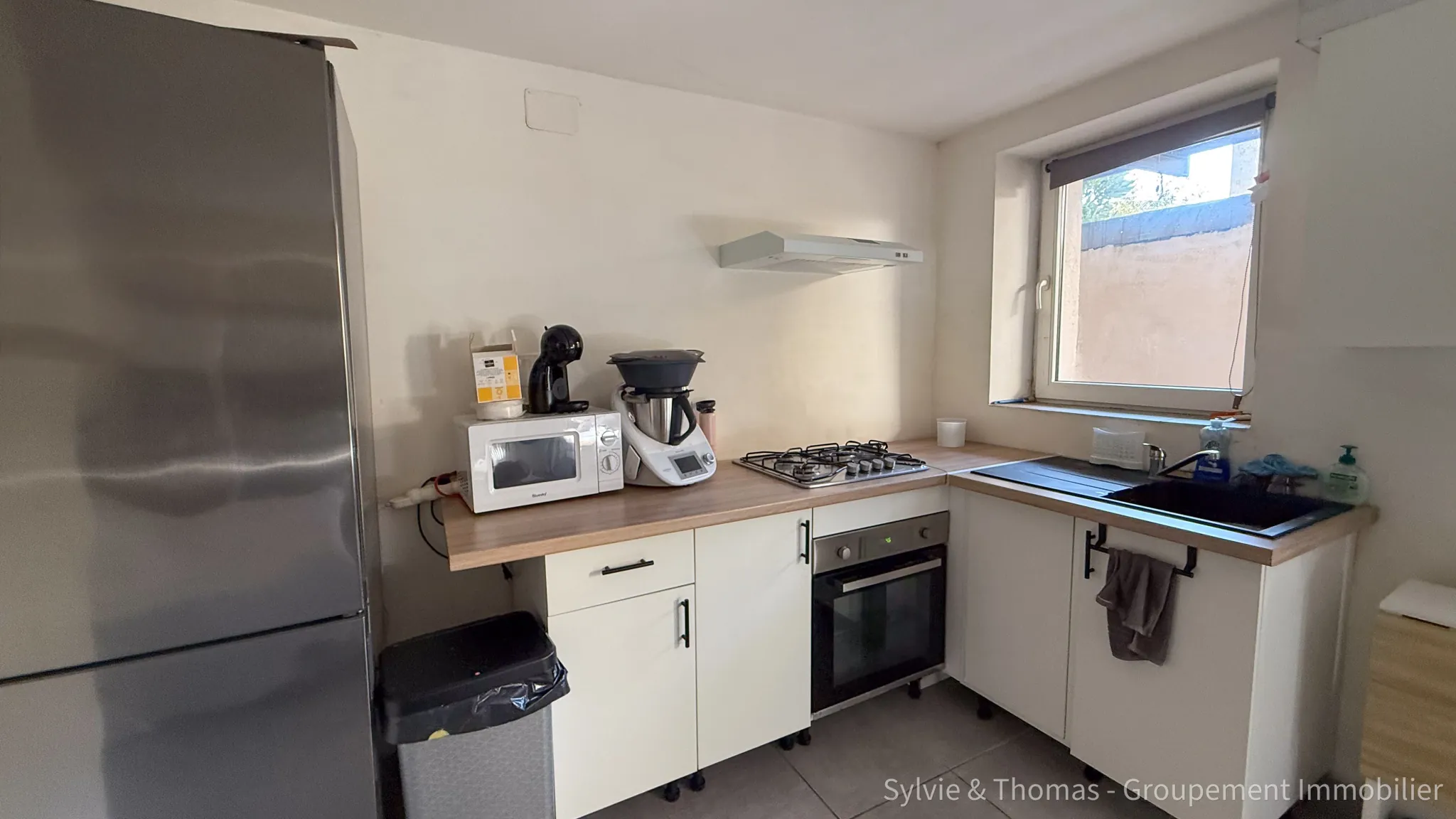 Charmante maison de ville à Orange avec studio indépendant et duplex lumineux 