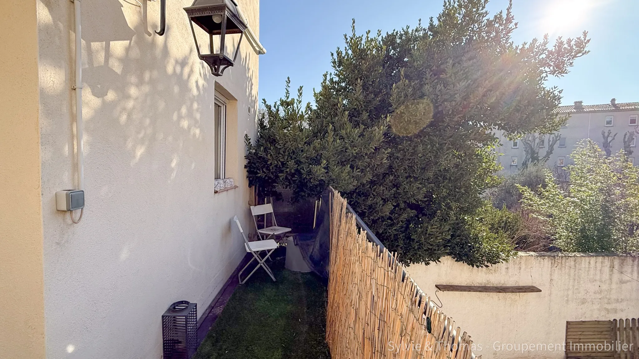 Charmante maison de ville à Orange avec studio indépendant et duplex lumineux 