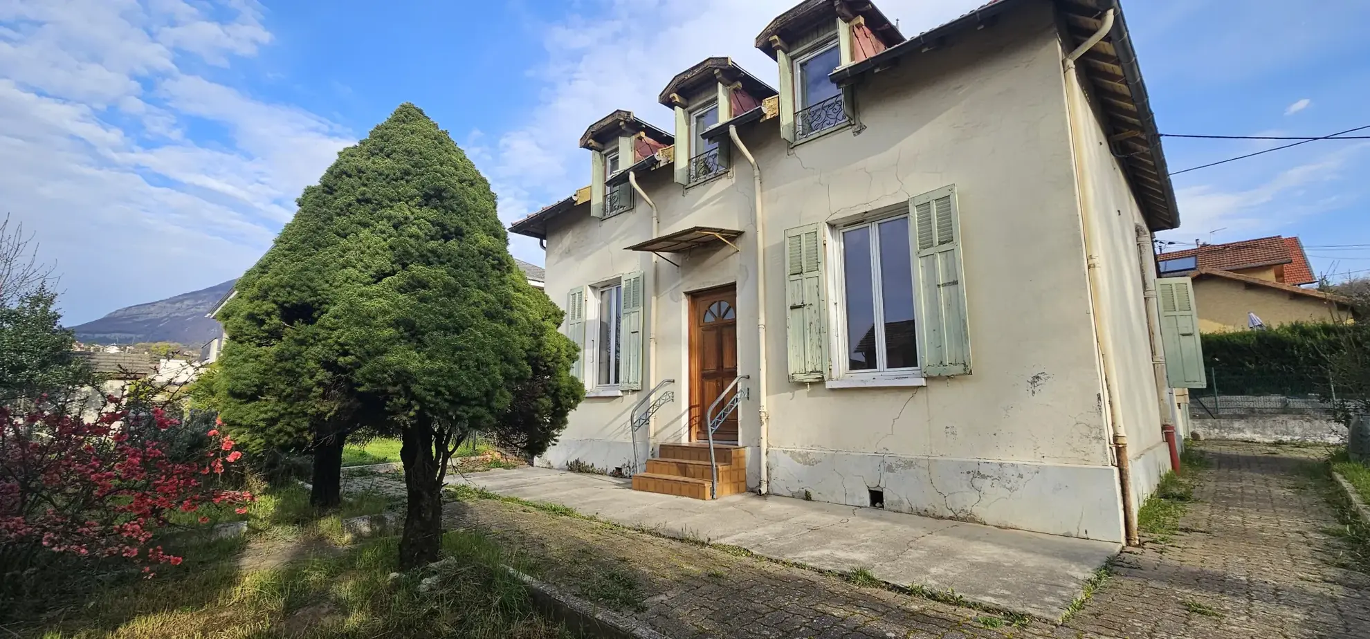 Maison spacieuse de 128 m² avec studio à Gap, proche du centre-ville