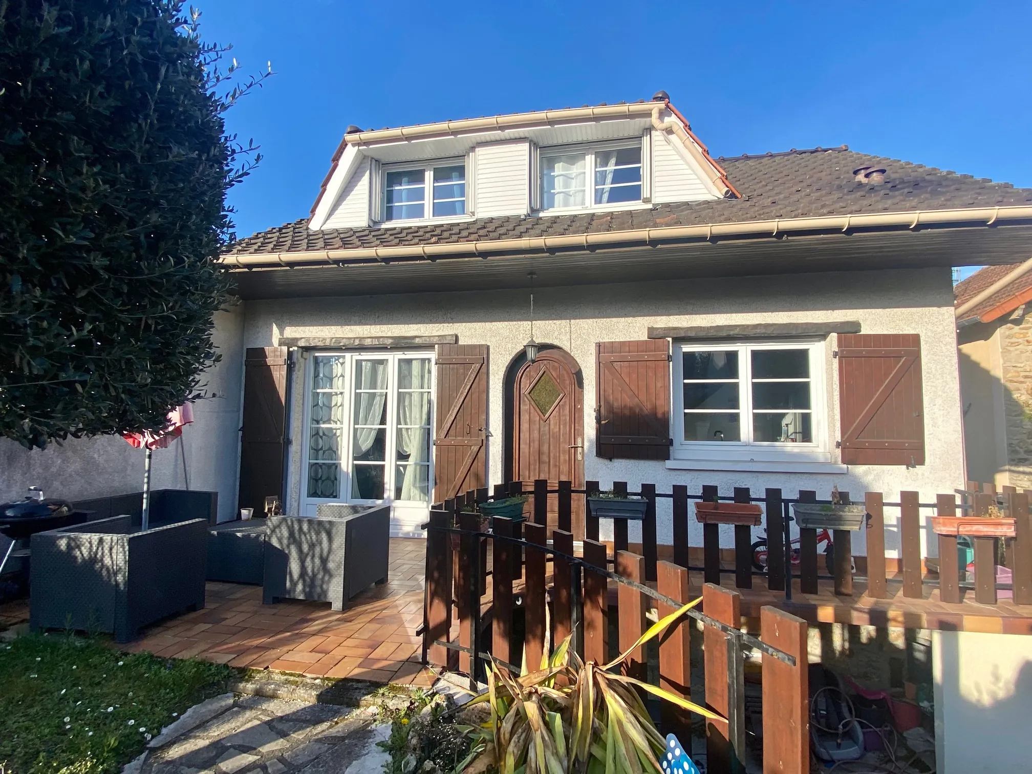 À vendre maison lumineuse de 97 m² sur grand terrain à Villabé (91) 