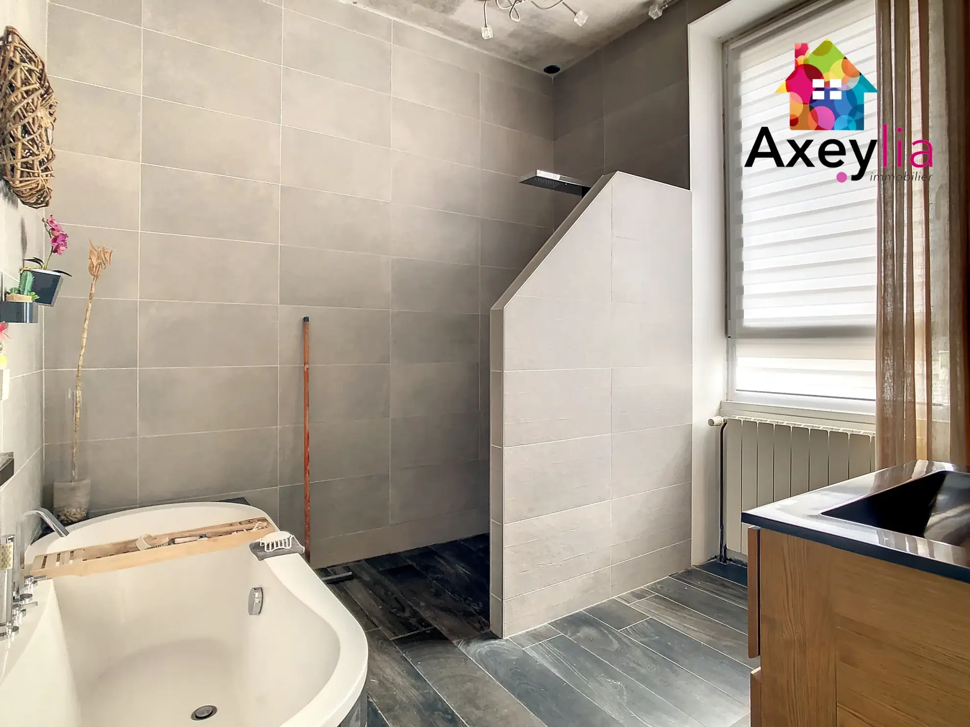 Maison à vendre à Riorges avec terrain et 3 chambres - Quartier calme 