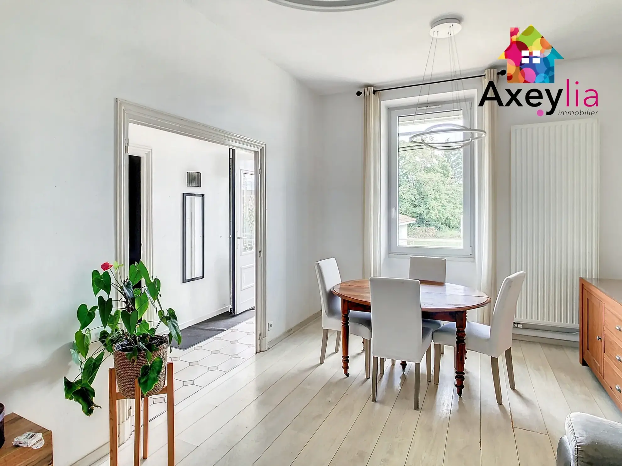 Maison à vendre à Riorges avec terrain et 3 chambres - Quartier calme