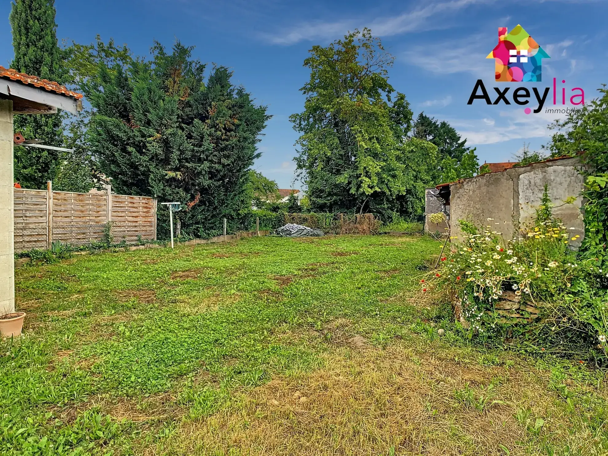 Maison à vendre à Riorges avec terrain et 3 chambres - Quartier calme 