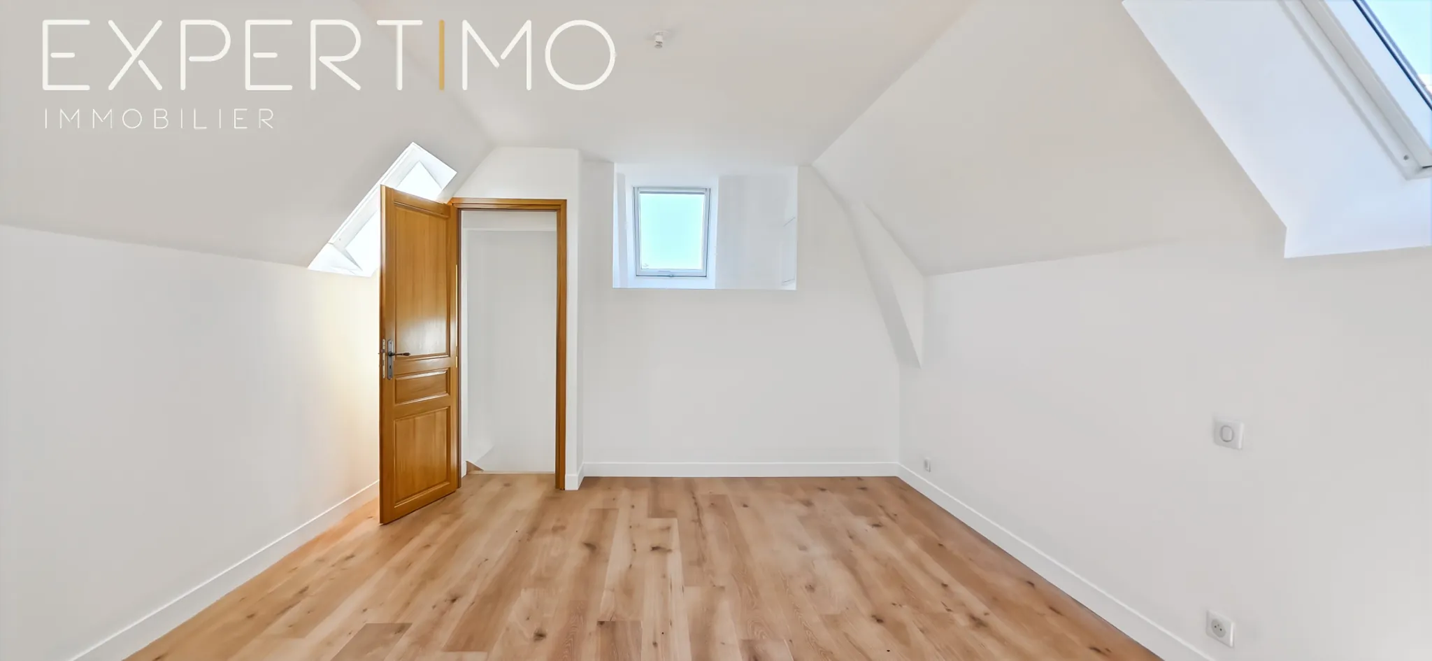 Maison atypique rénovée à Étampes avec jardin et stationnement 