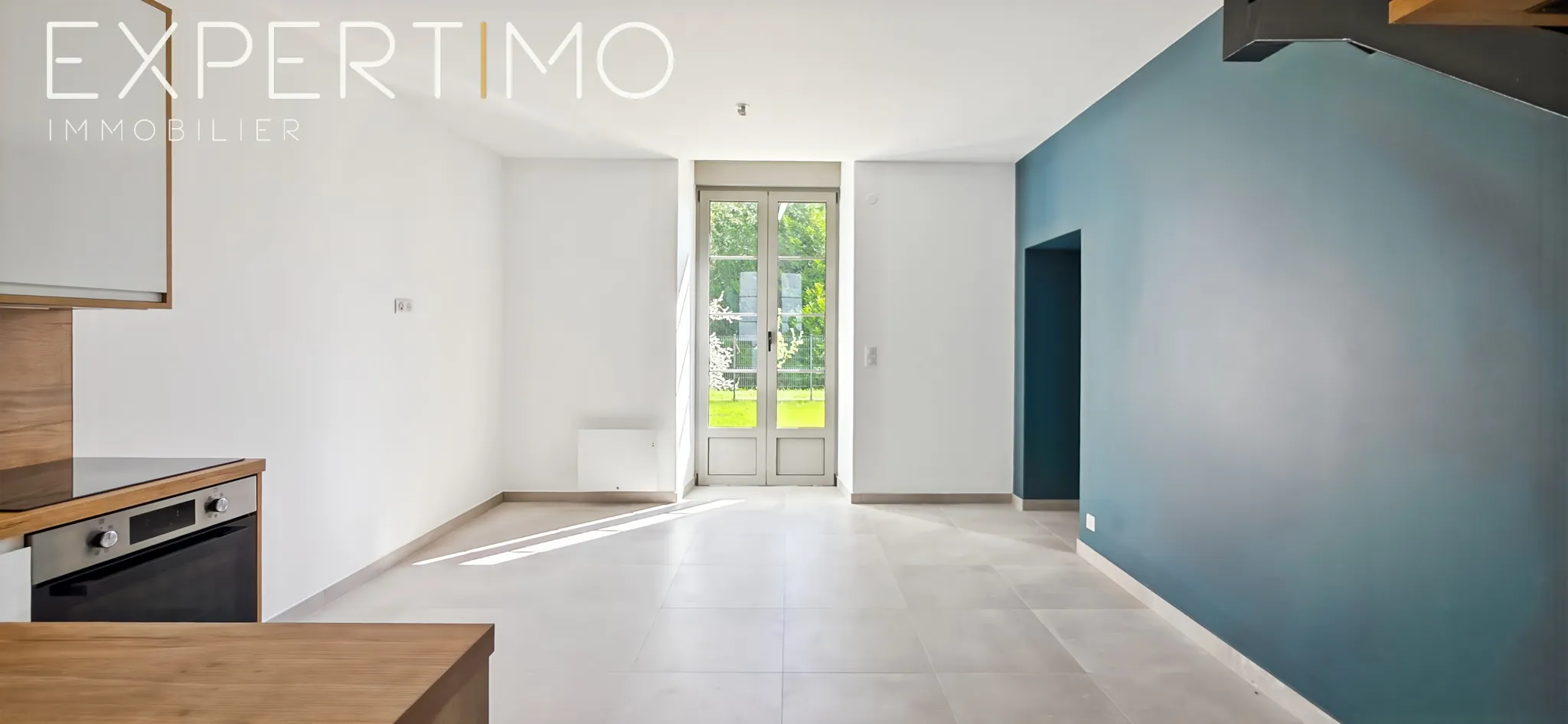 Maison atypique rénovée à Étampes avec jardin et stationnement 