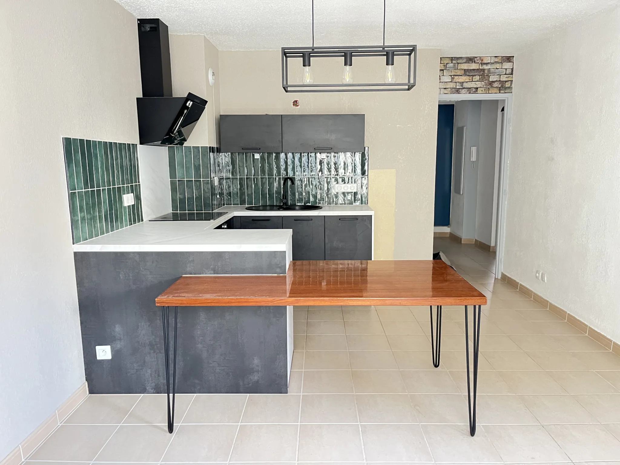 Appartement T3 avec Terrasse et Parking à Saint-André-de-Sangonis 