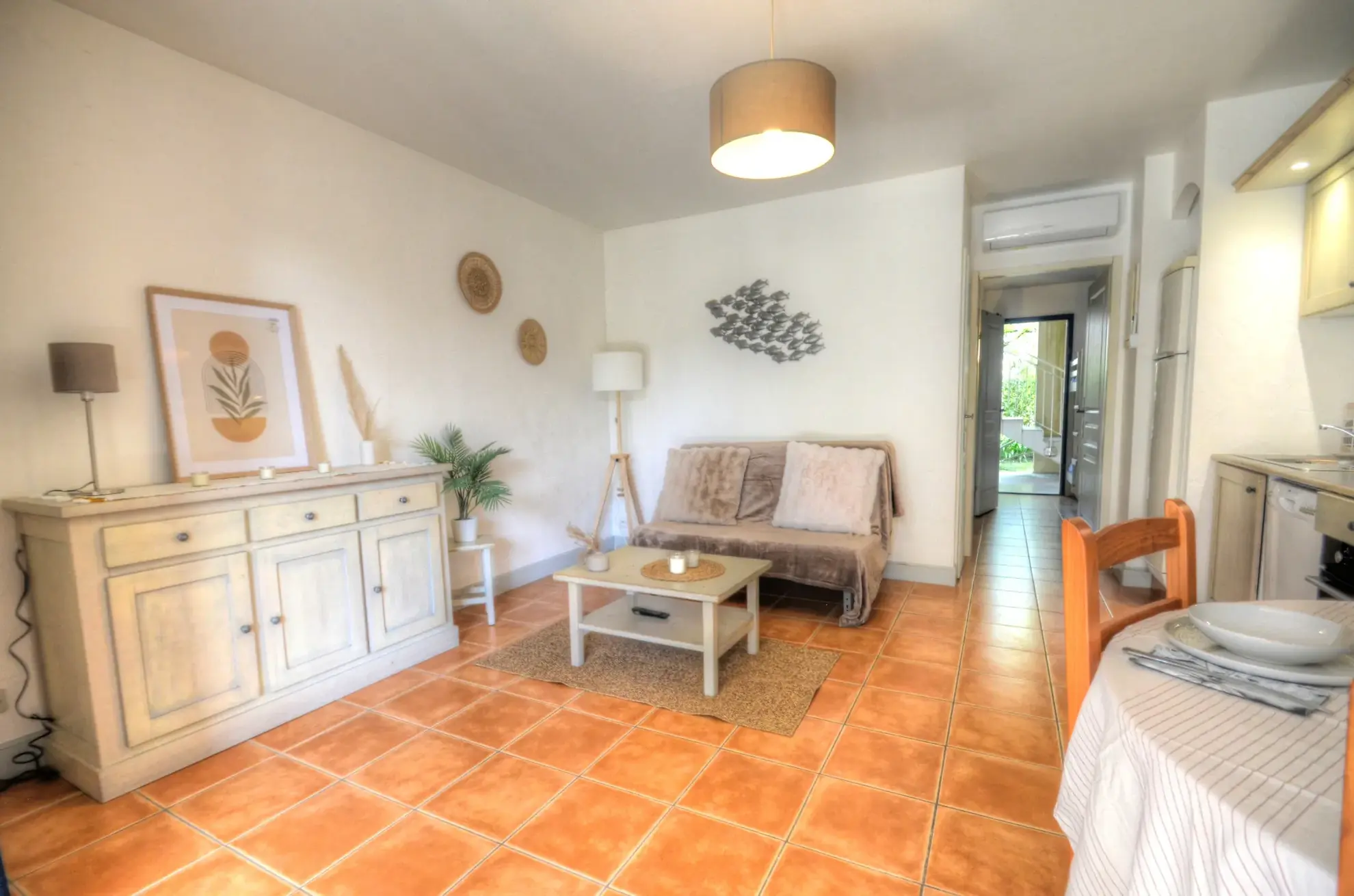 Appartement T2 avec terrasse et piscine à La Ciotat - Investissement et résidence 